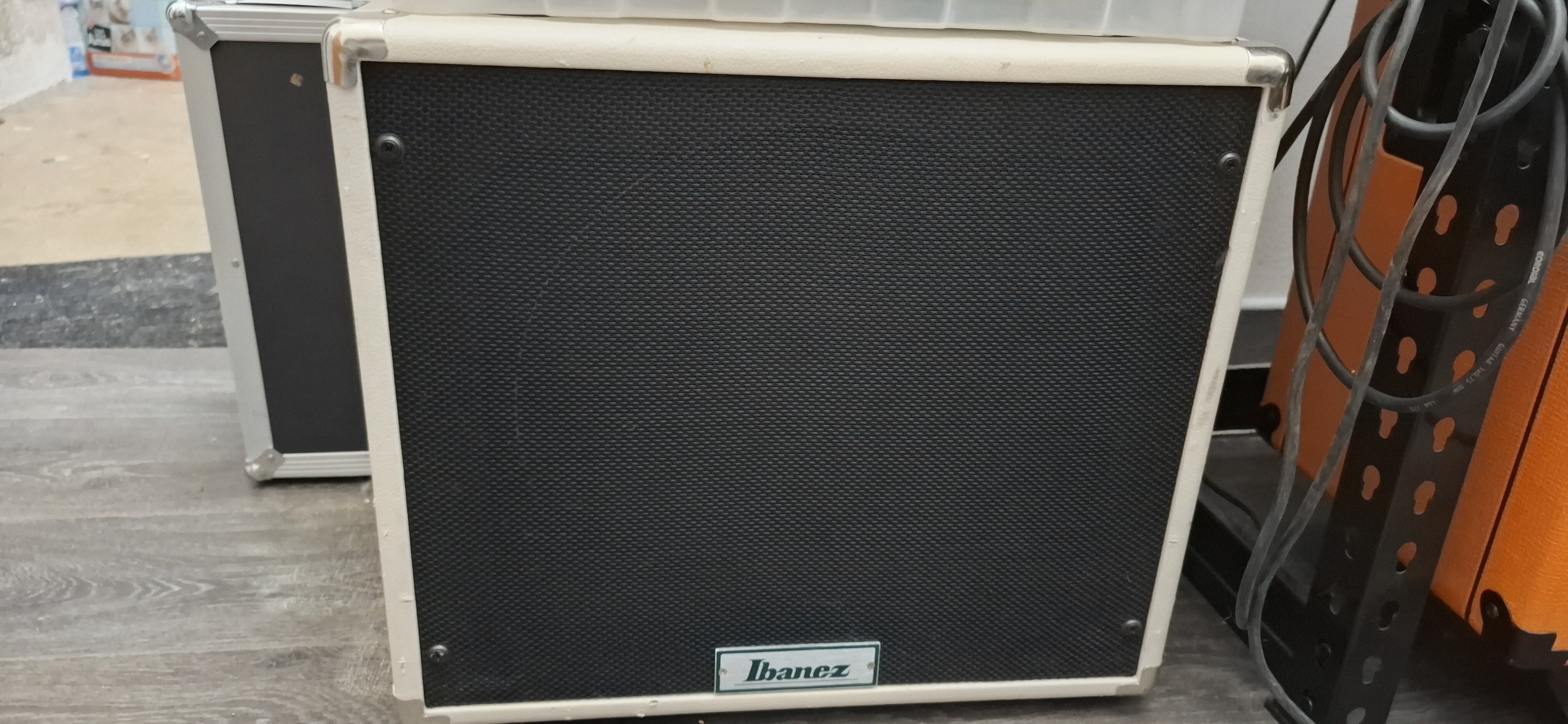 Vends cab 1*12 Ibanez 