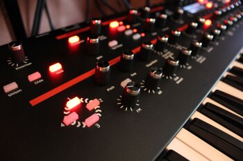 DSI Prophet 12 DSI Prophet 12