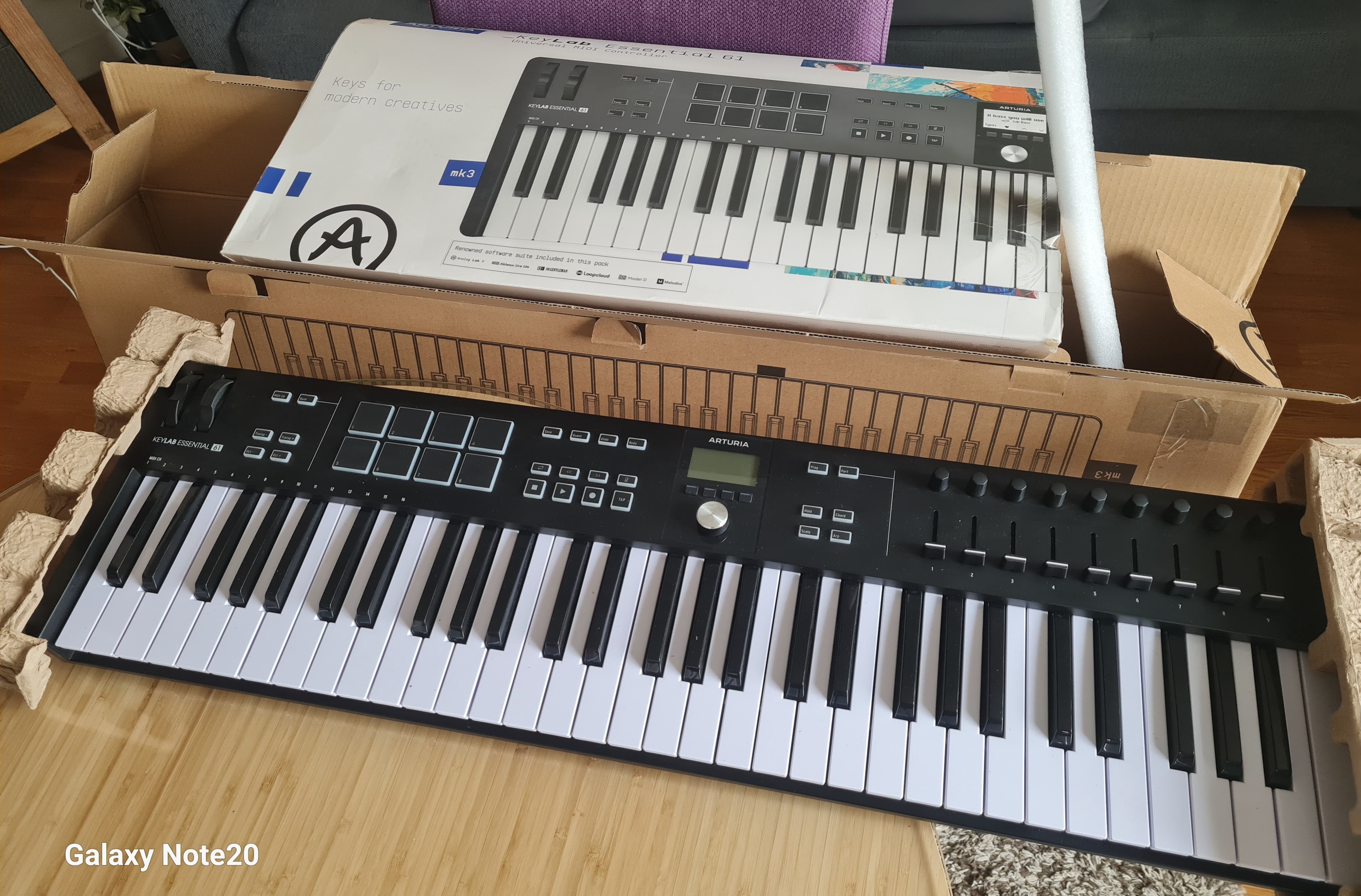 Mon Arturia Keylab Essential 61 (MK 3 !!) comme neuf, complet.