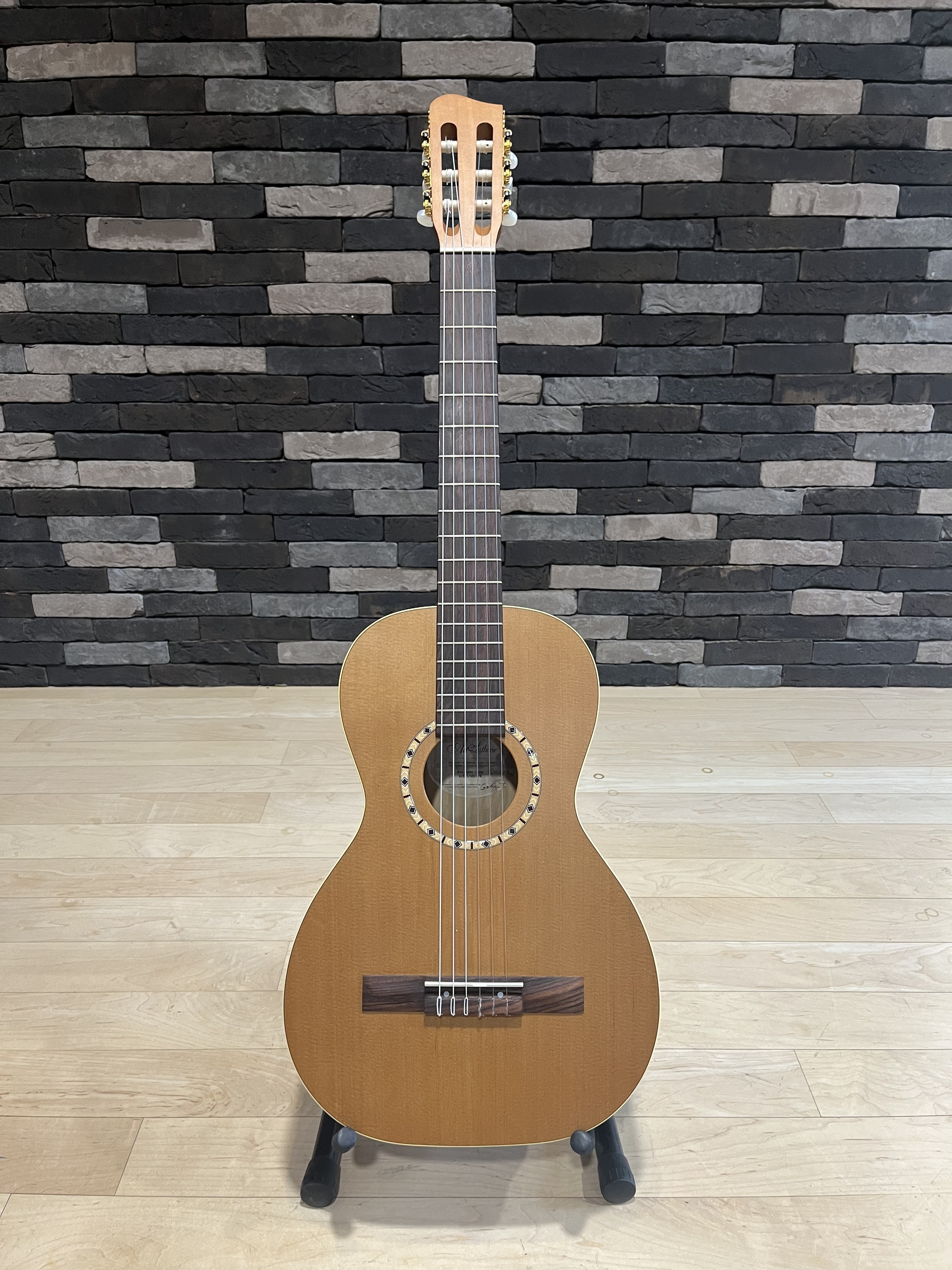 Art & Lutherie Ami Cedar Nylon 