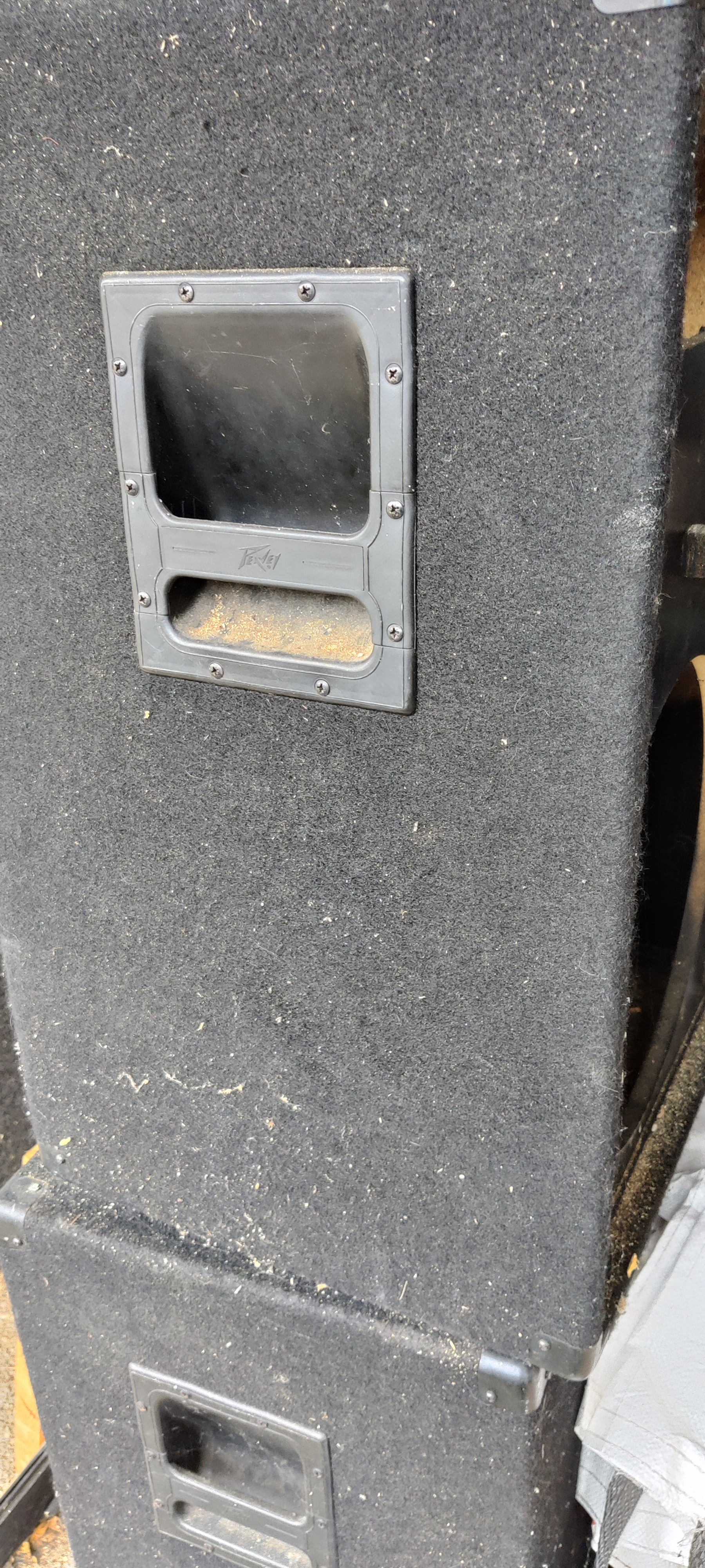 Enceintes Peavey – caissons sono – à restaurer ou pour pièces