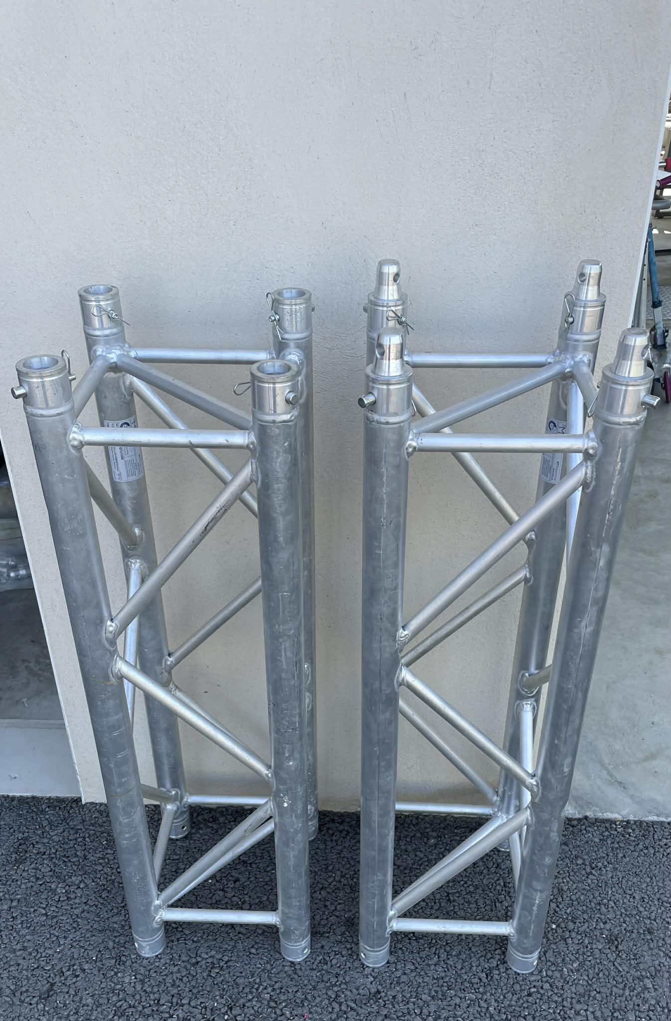 2 structures aluminium Quatro MILOS – Longueur 1 m