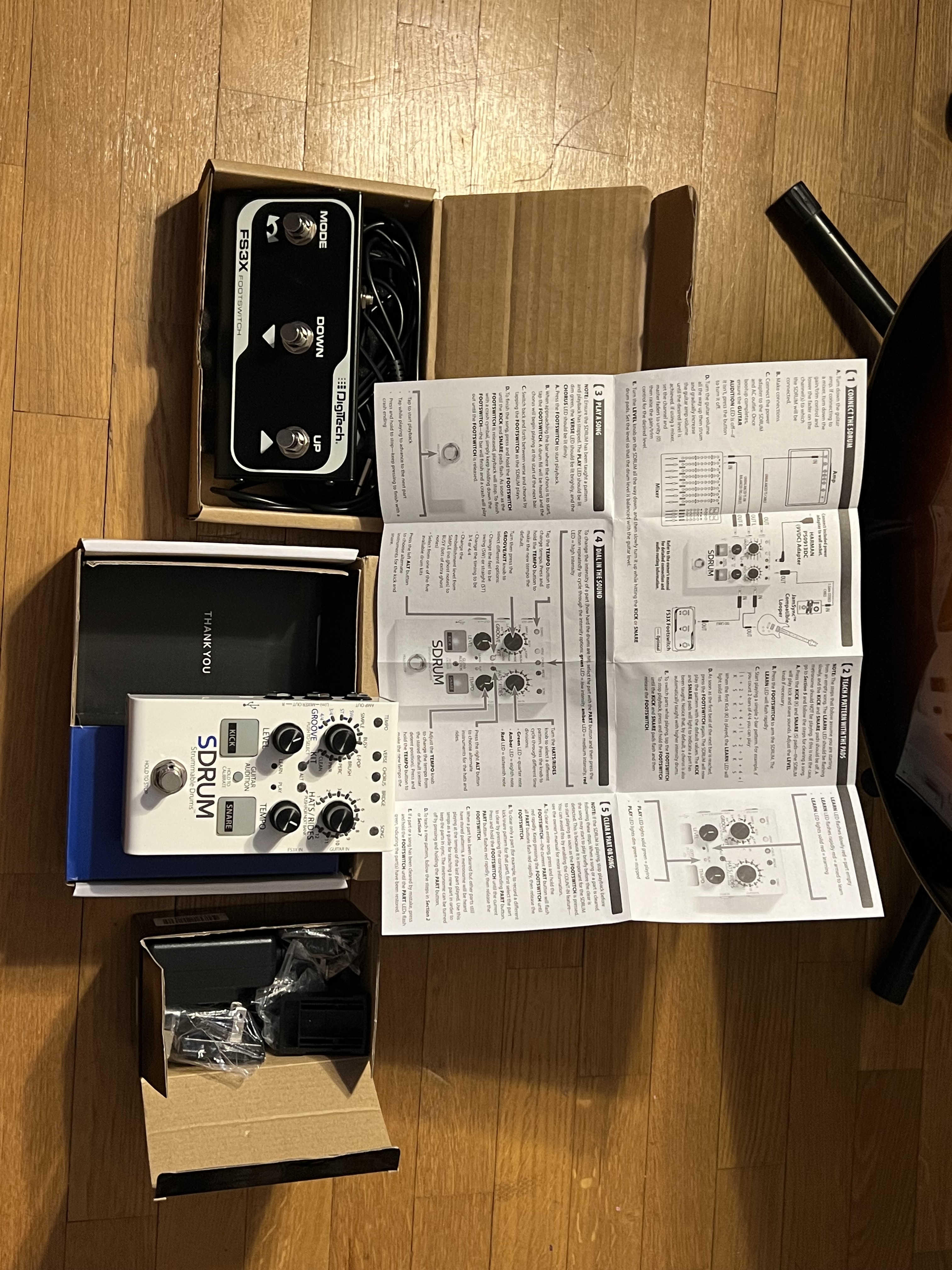 Vends Digitech SDRUM Strummable Drums + FS3X Footswitch