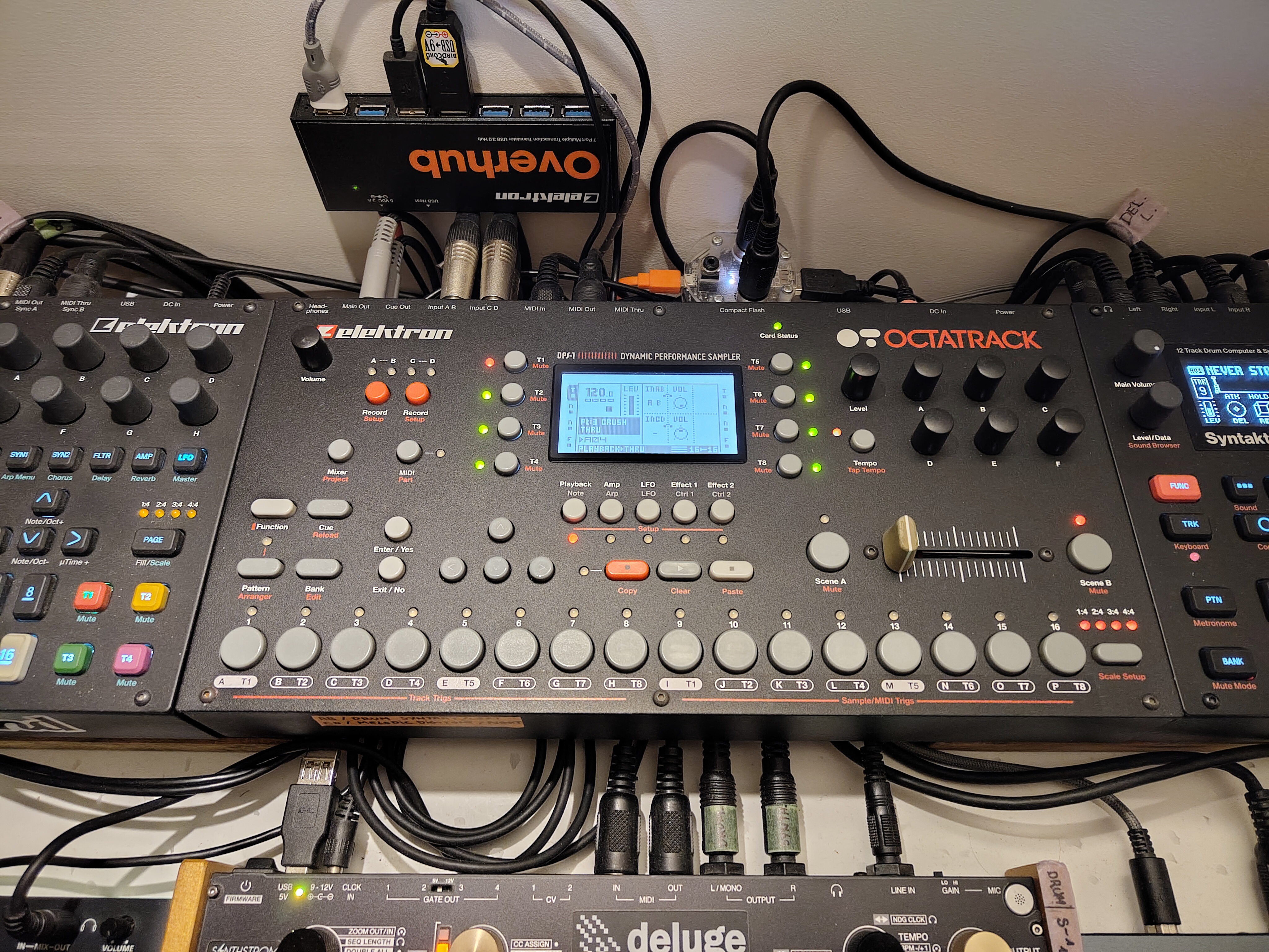 OCTATRACK - état excellent