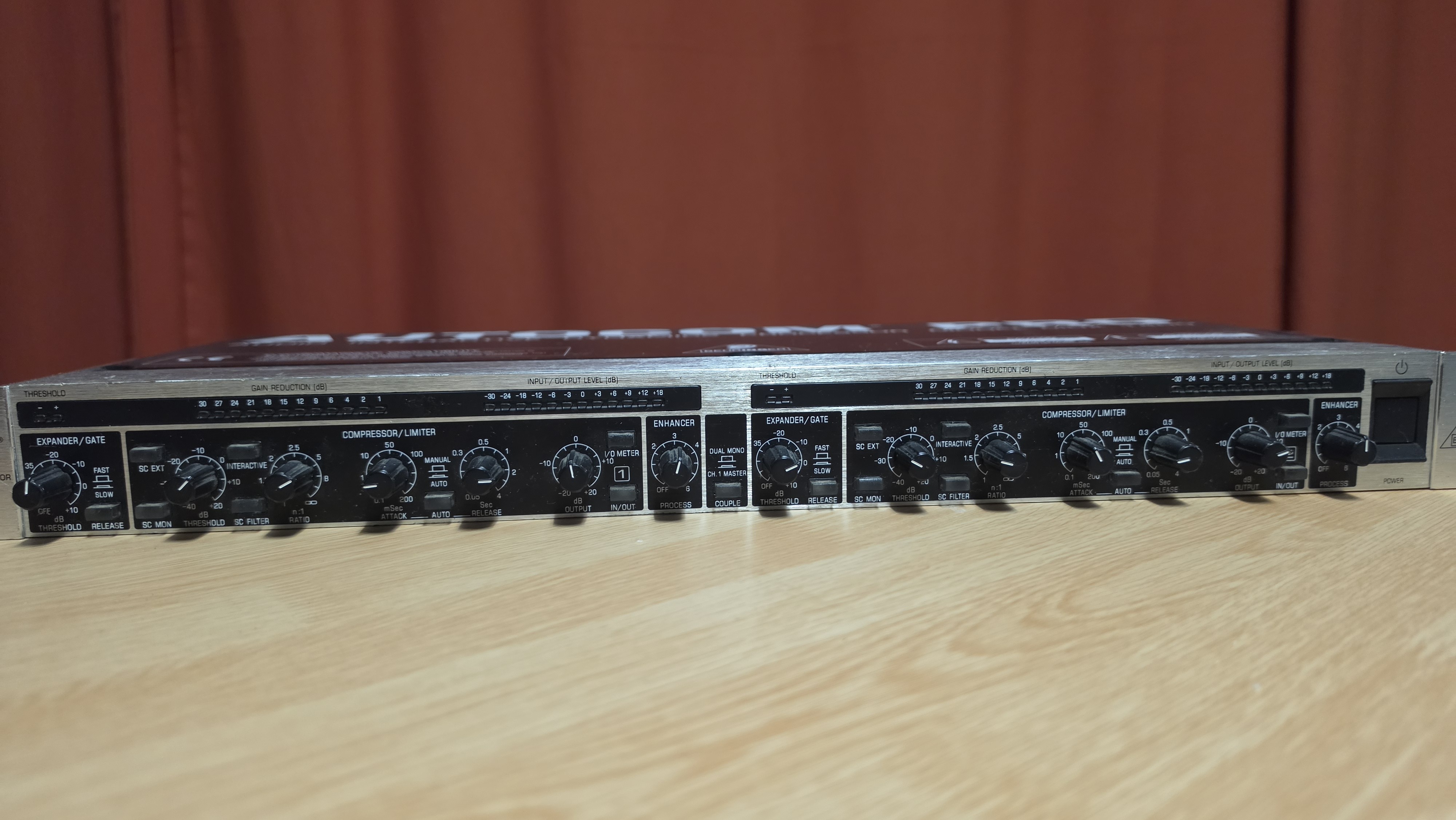 Behringer Autocom Pro MDX1400 (45990)