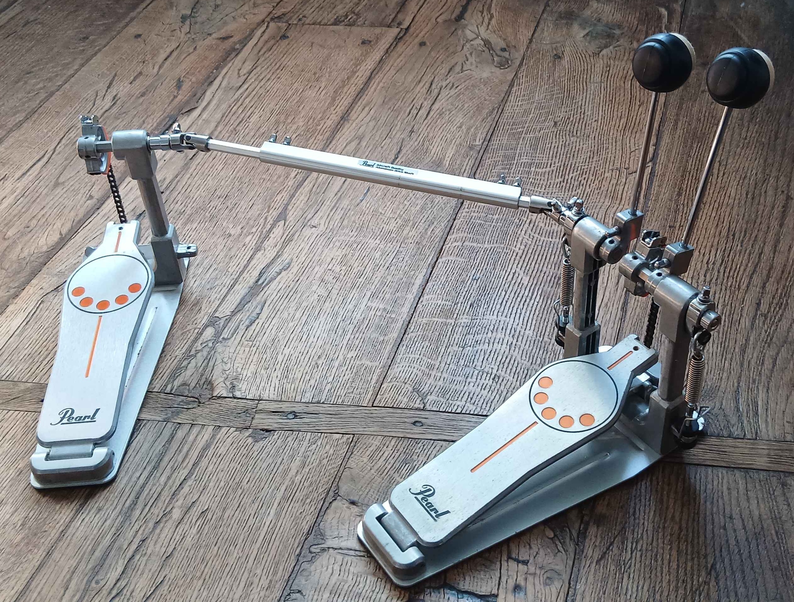 Vend double-pédale de grosse caisse Pearl P-932 en excellent état