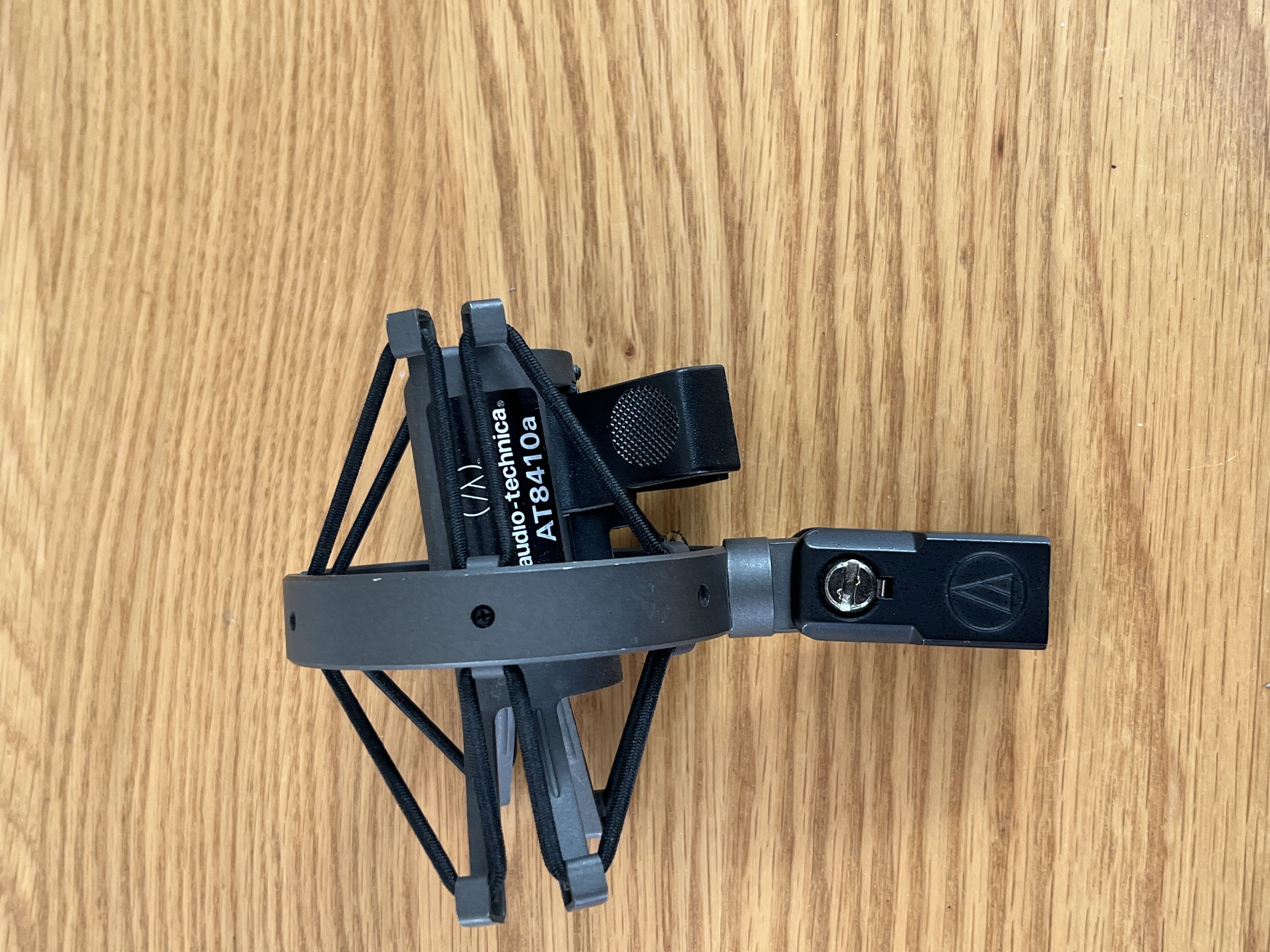 Suspension élastique Audio-Technica AT8410A pour microphone