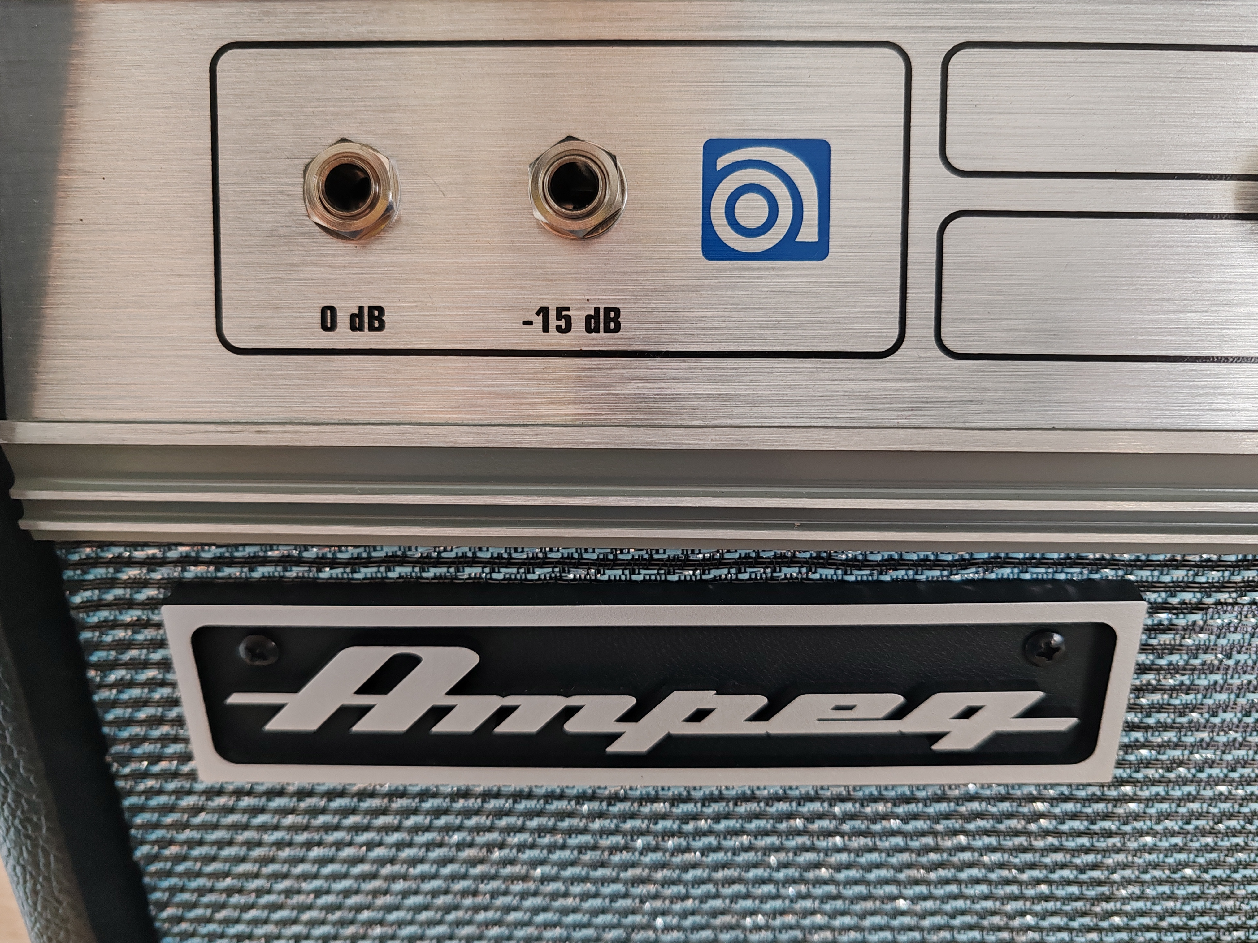 Ampeg V-4B (88446)