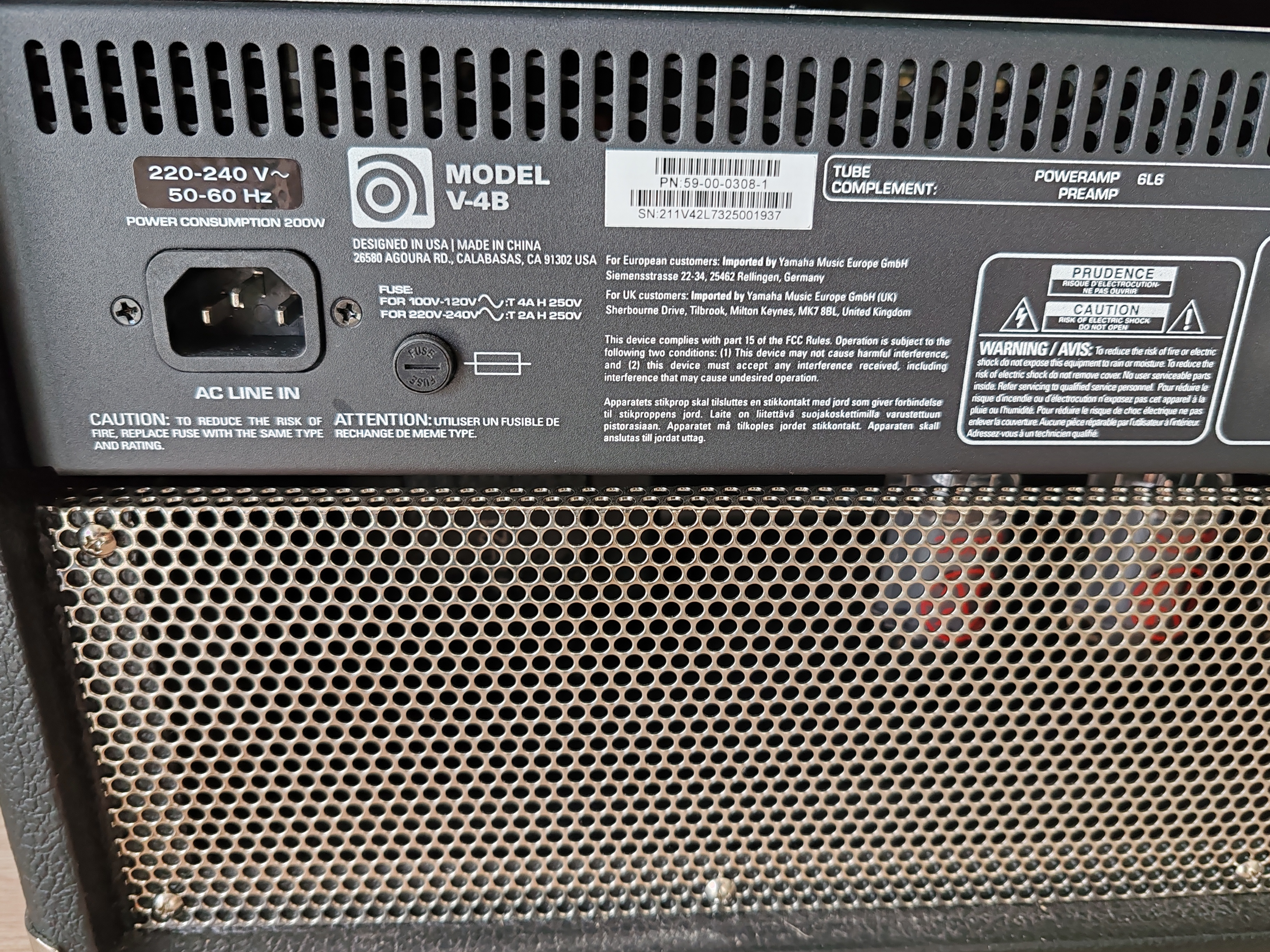 Ampeg V-4B (81809)