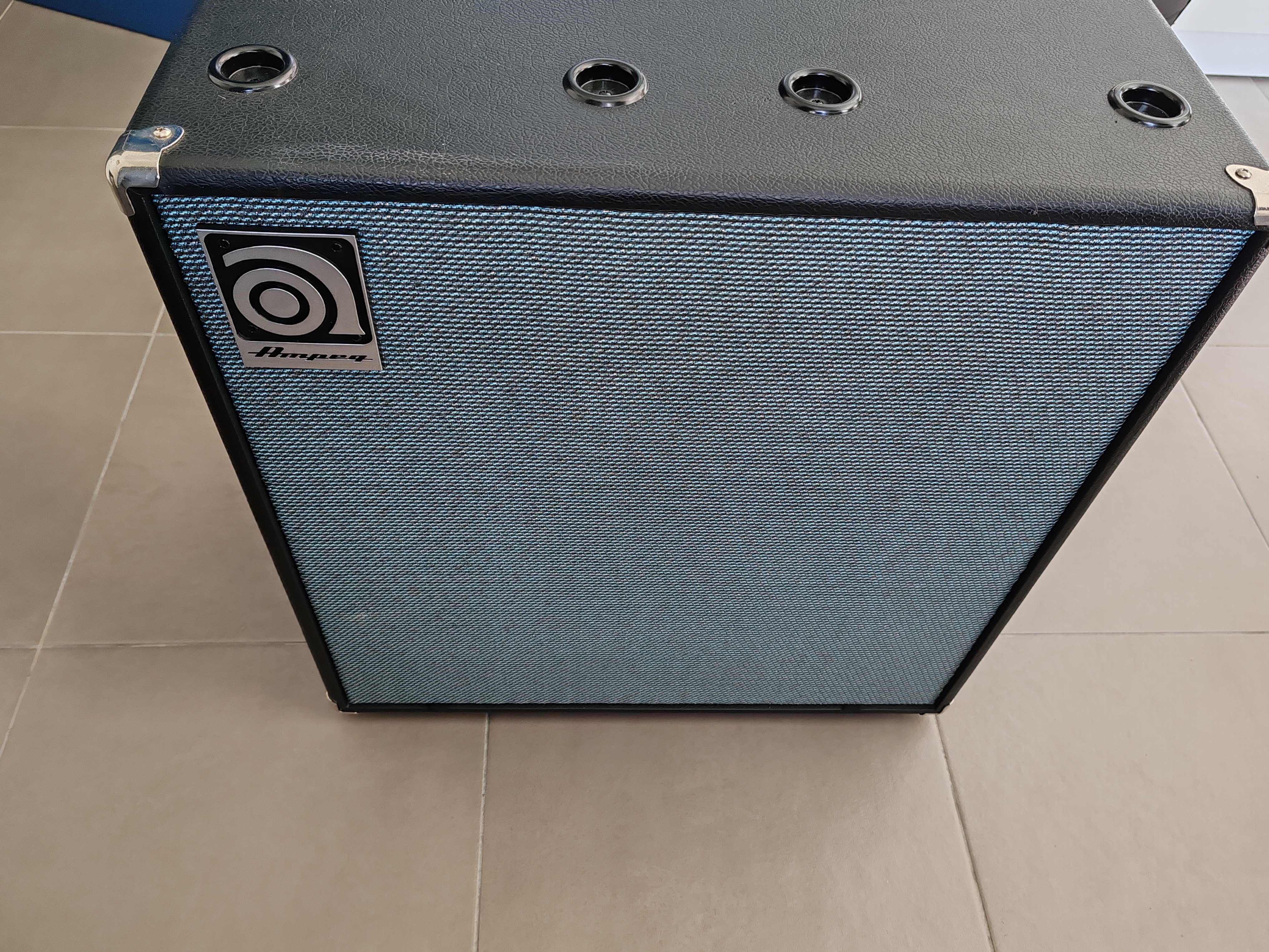 Ampeg V-4B (52928)