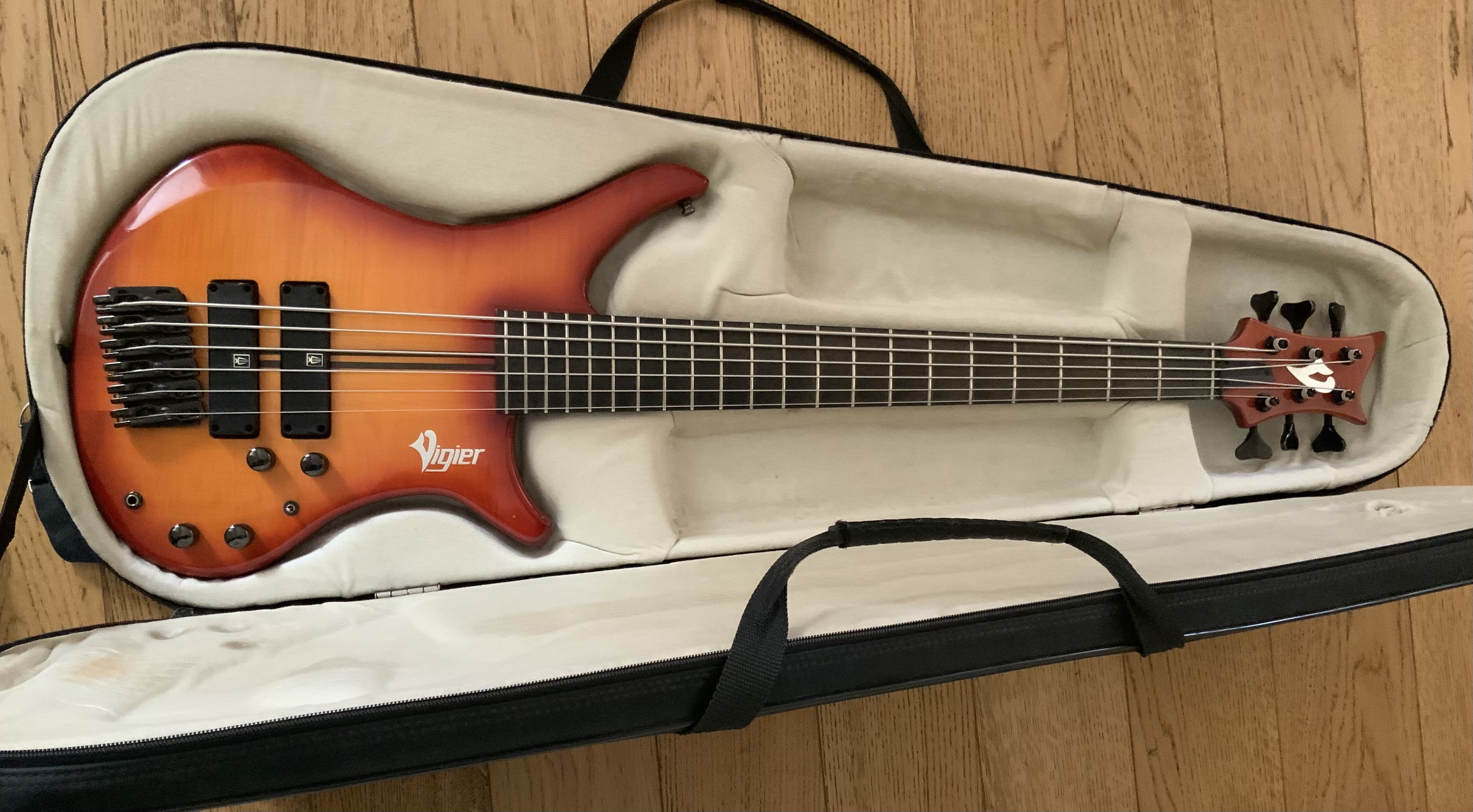 Vends basse Vigier Passion III 6 cordes (1991)