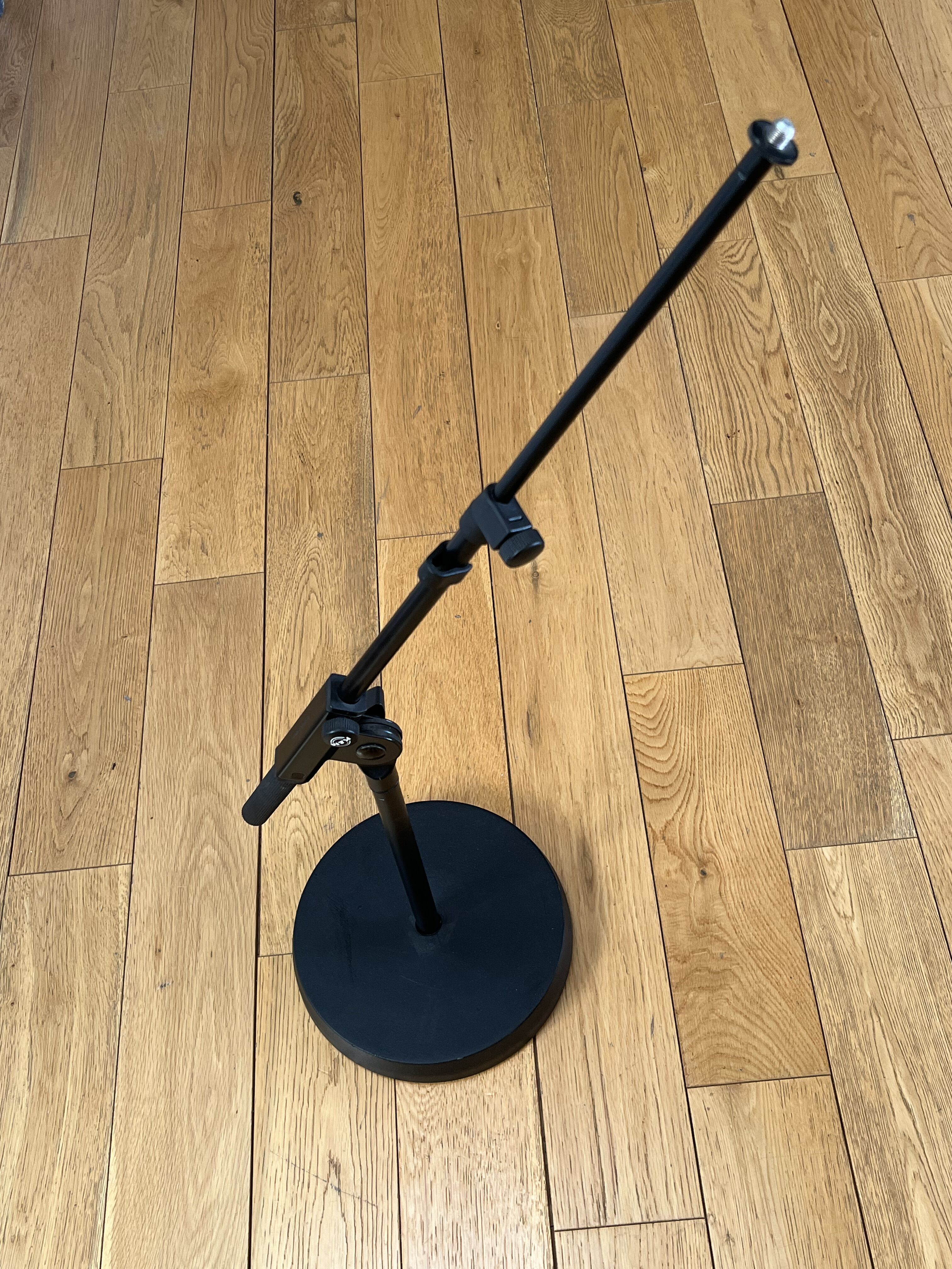 Pied de micro K&M 25960 (format compact)