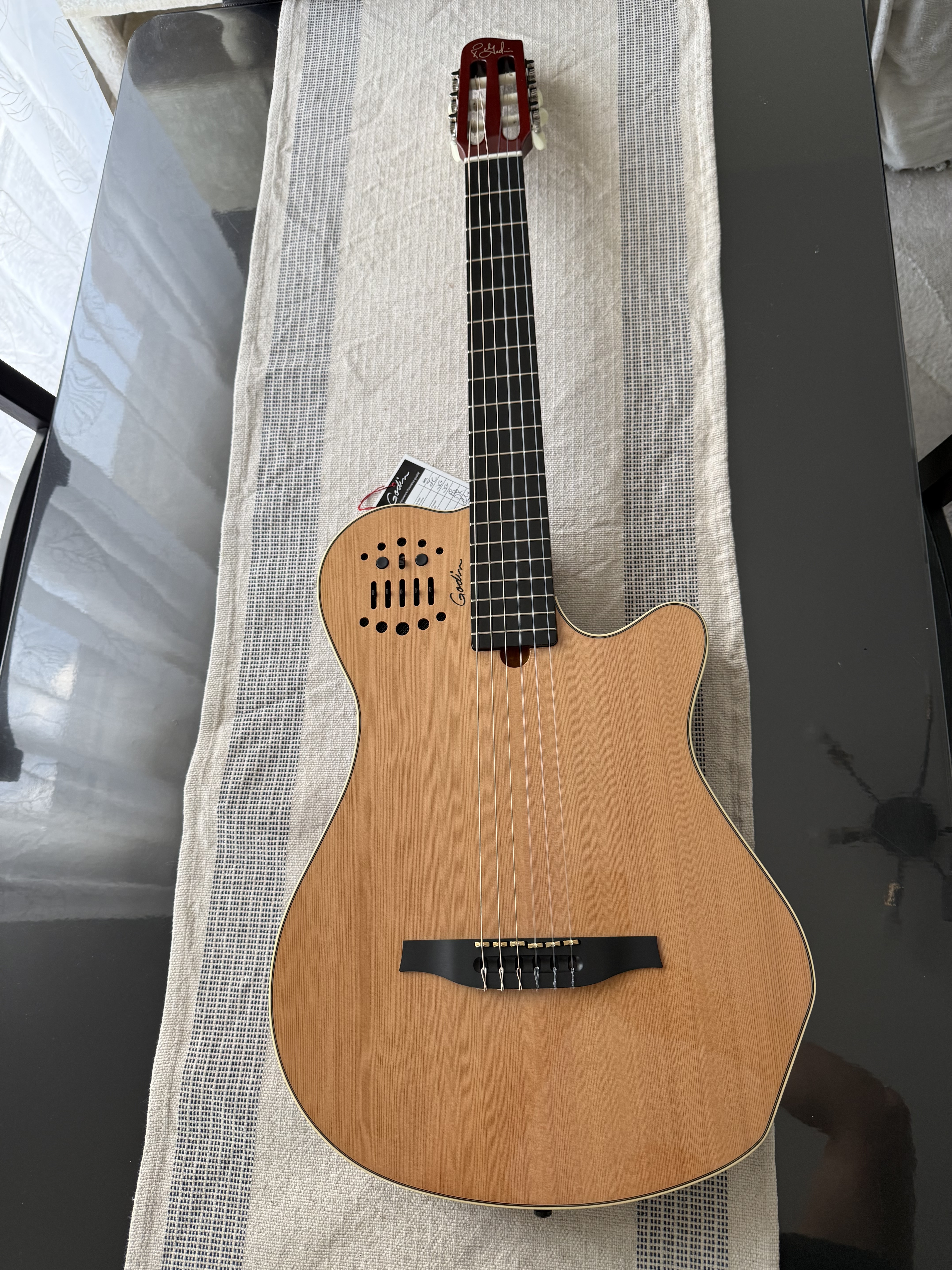 GODIN Multiac Grand Concert HG with Bag