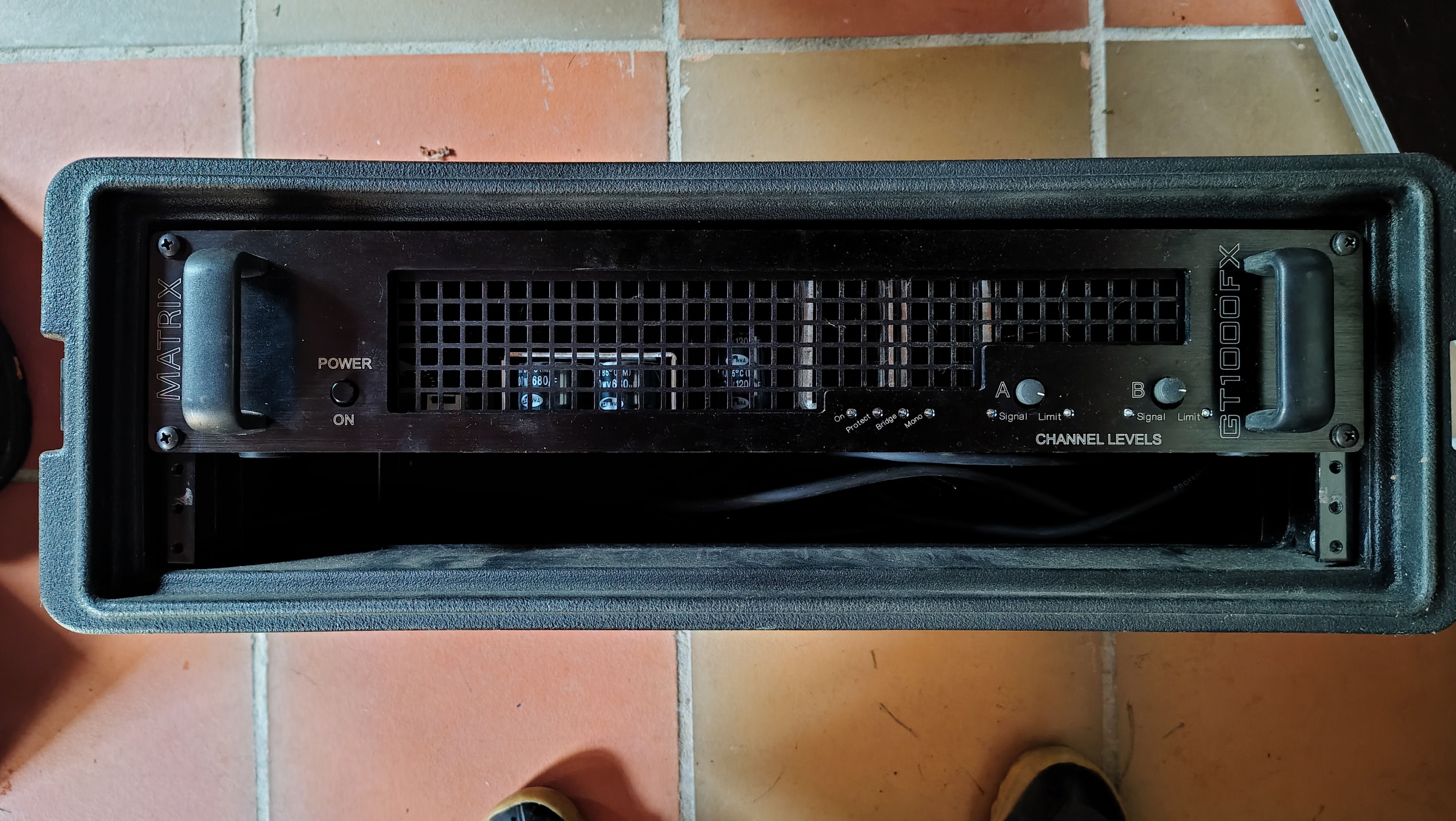 Vends GT1000FX 2U et Q12