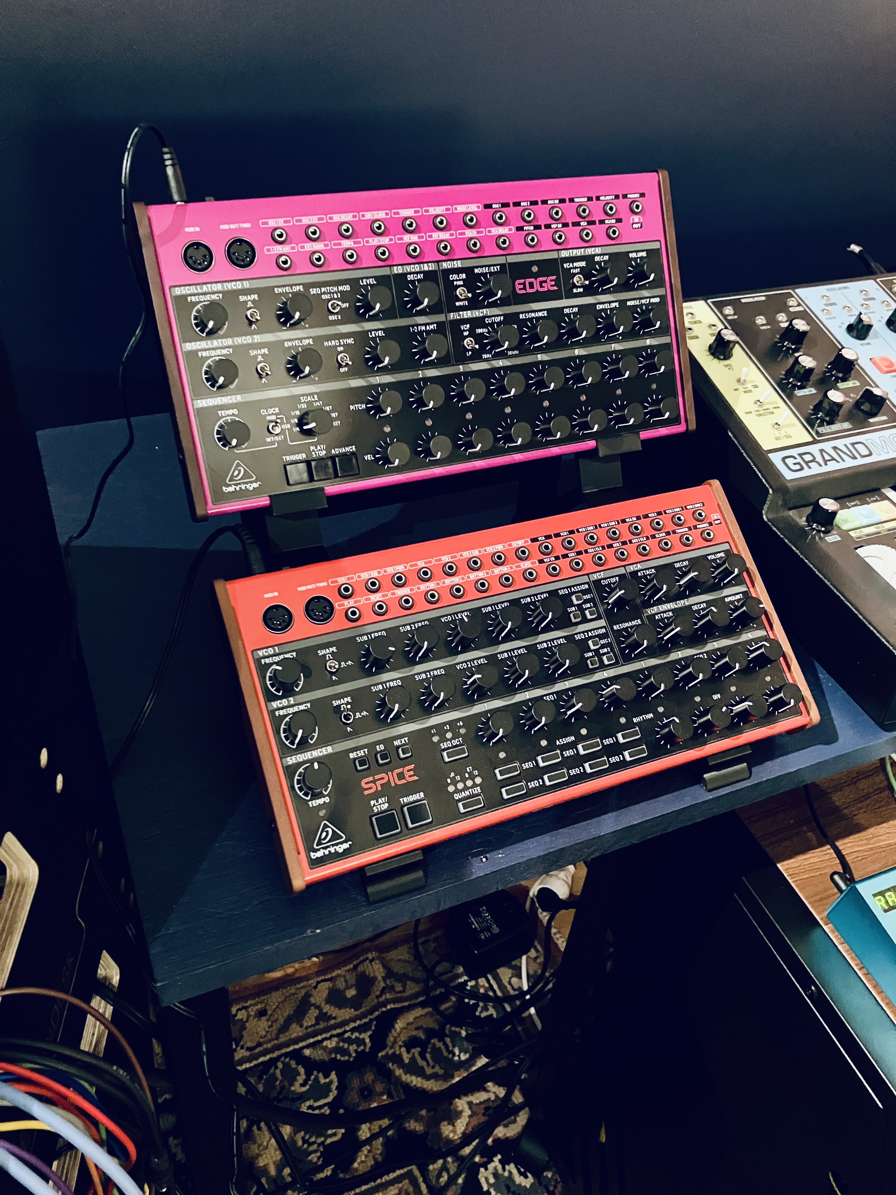 Behringer Spice + Edge + support 