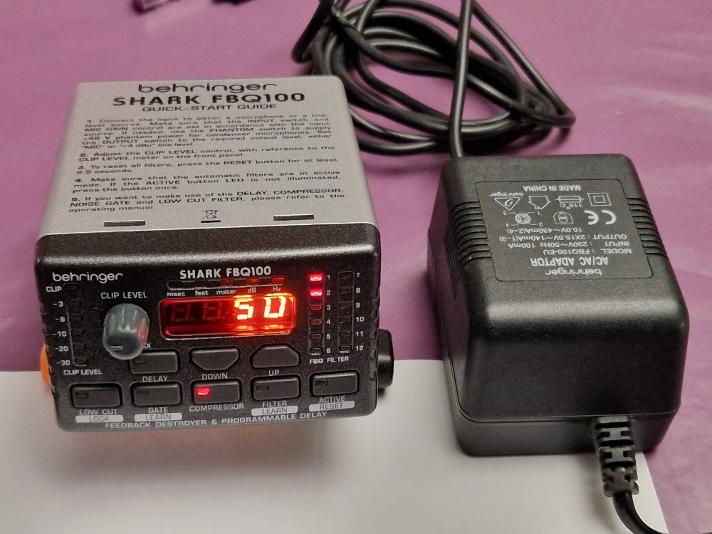 vends Behringer SHARK FBQ100