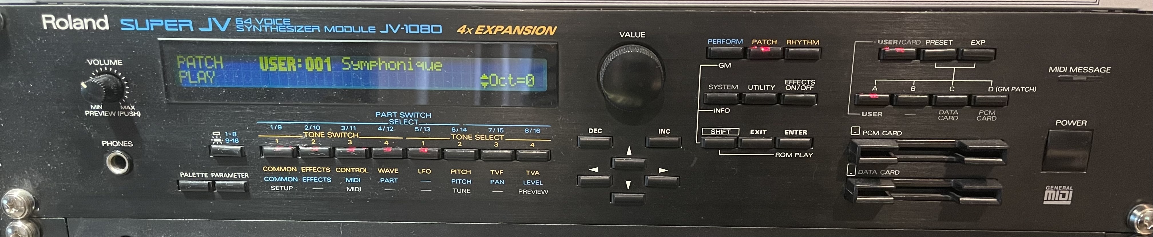 Vends Roland JV1080 avec 3 cartes SR