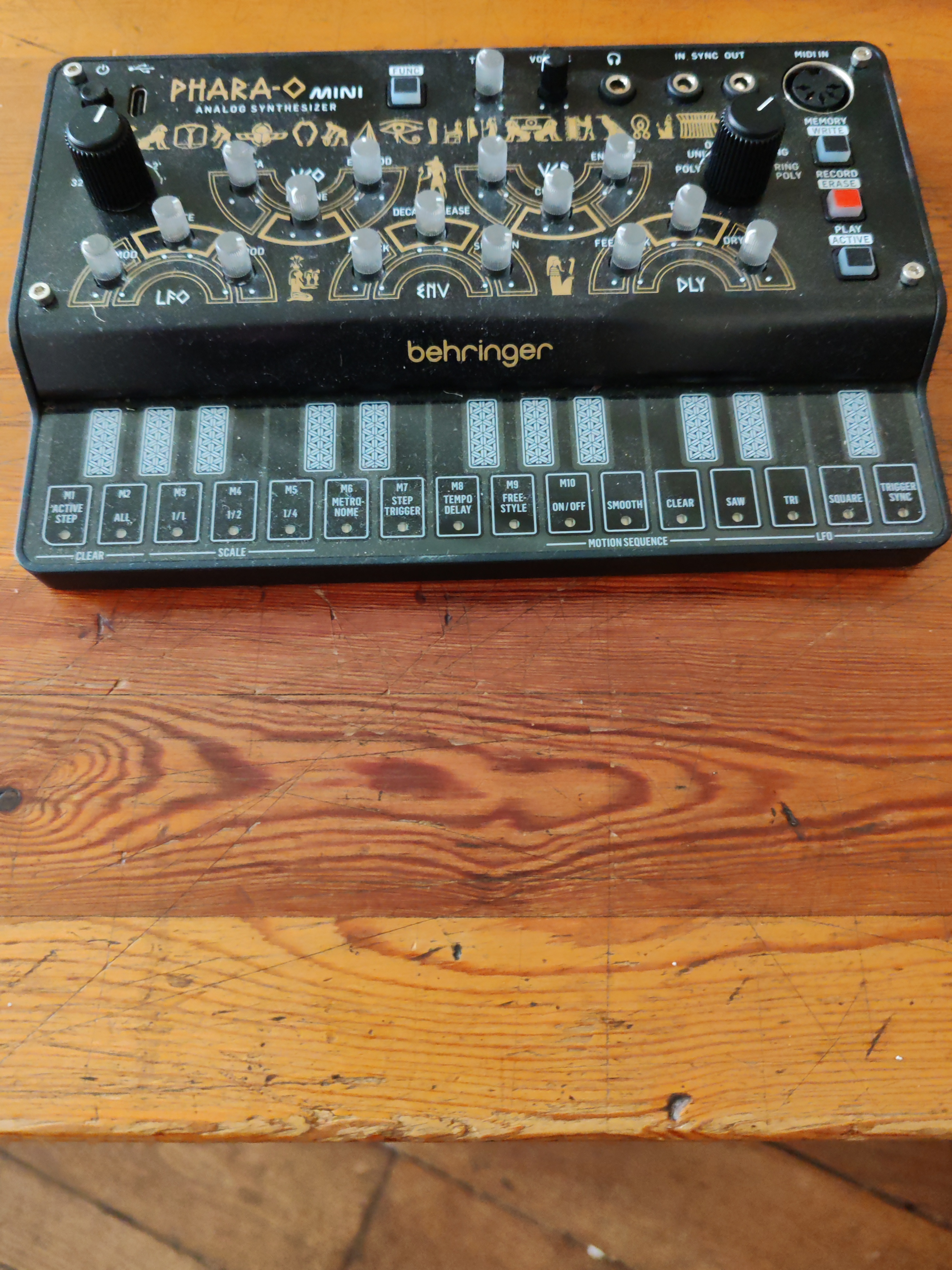 Vends Phara-o synthé analogique 