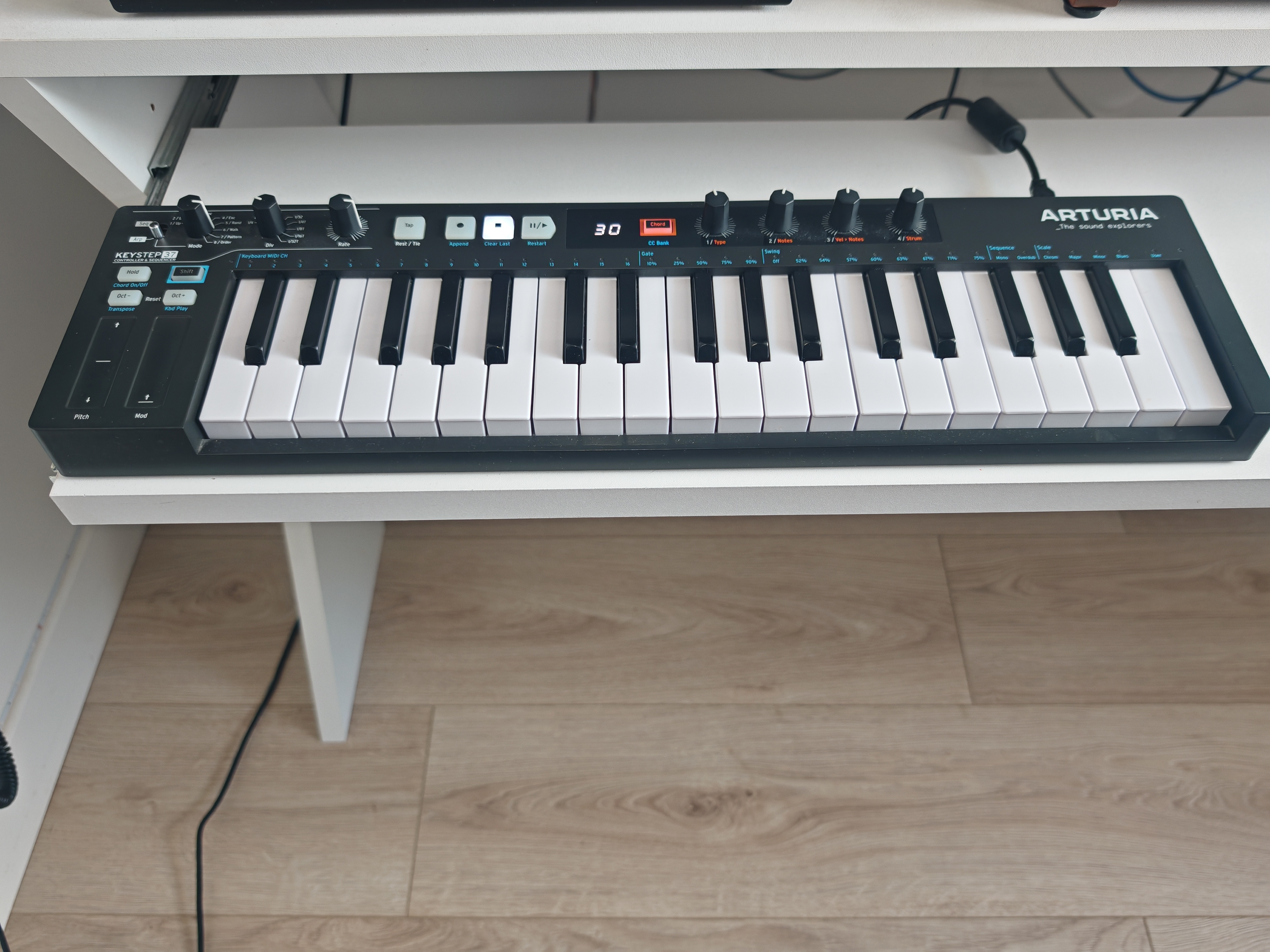 Arturia KeyStep 37 Black Edition (édition limitée)