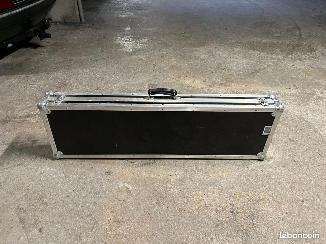 Flight case pour Yamaha MX61 et YC61
