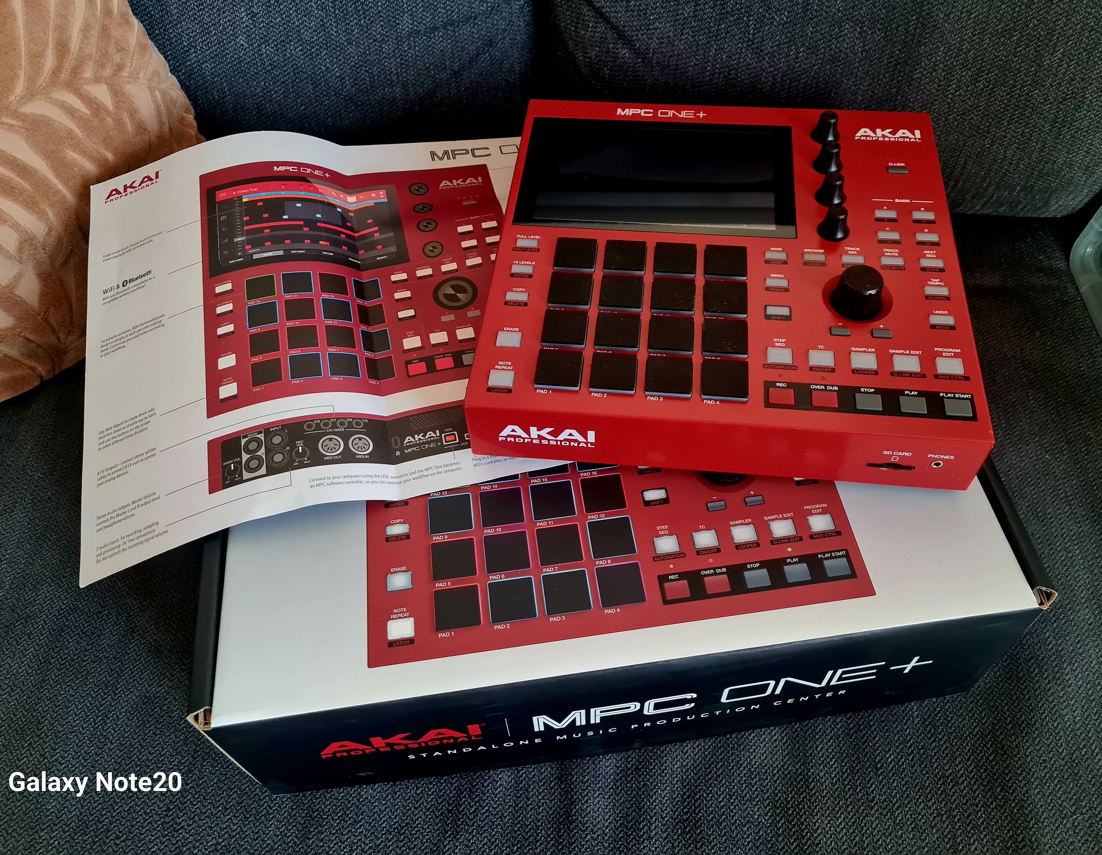 Abs. Comme neuve, complète, pas touchée, gar. 2 ans :