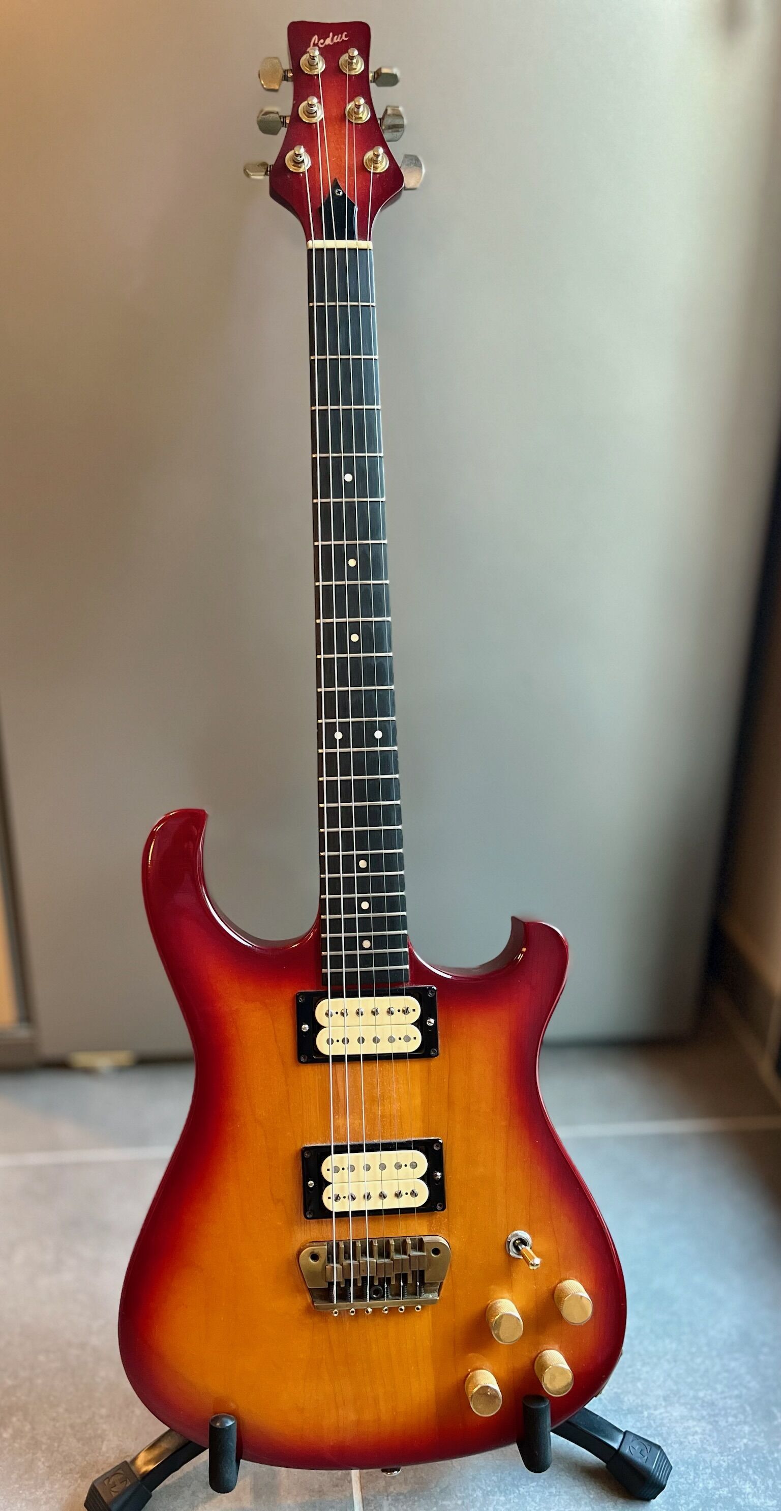 Guitare Leduc Clean 1982 + étui – lutherie française – échange Gibson P90, Yamaha Revstar...