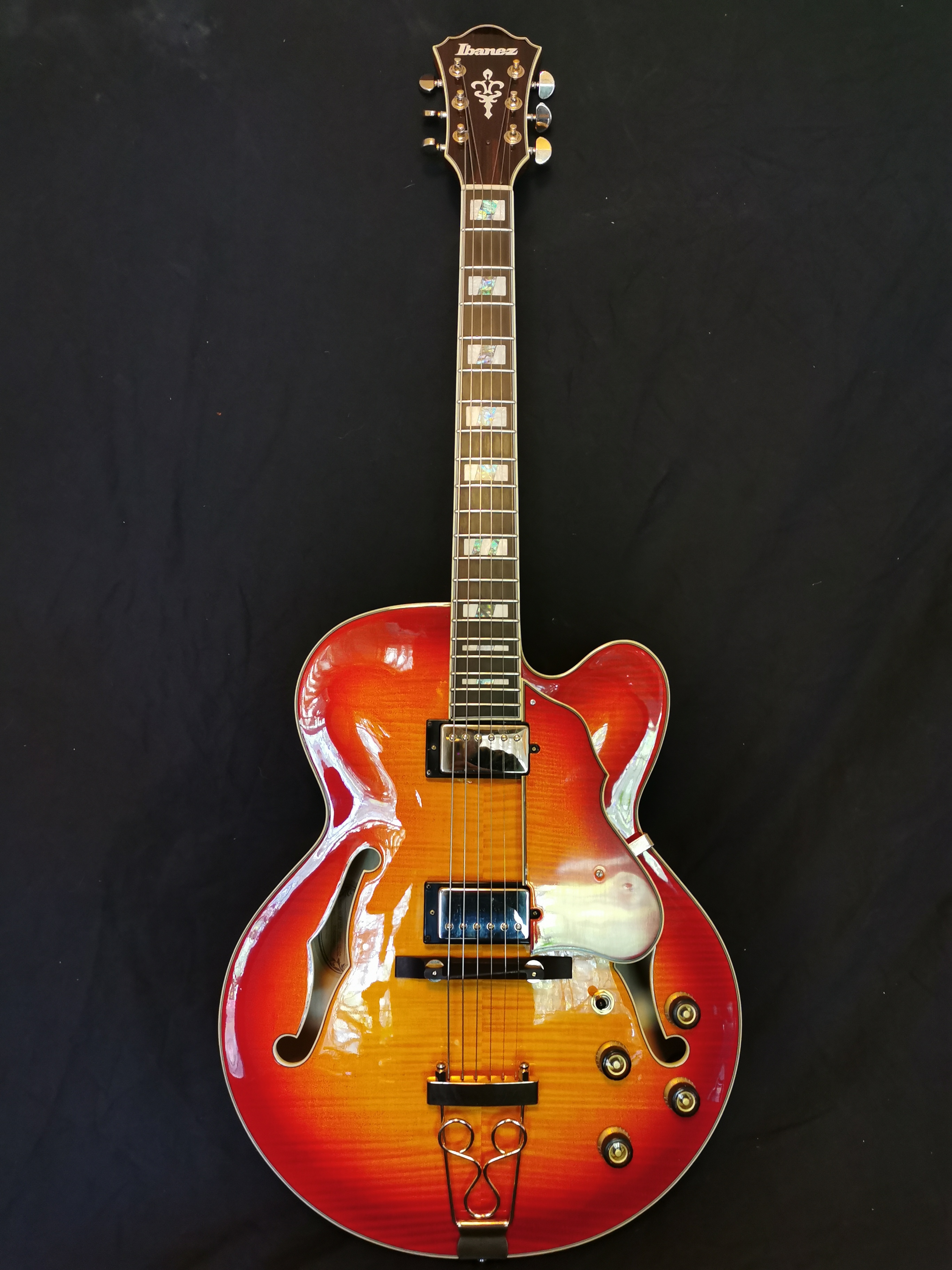 Ibanez Artstar AF155-AWB (Aged Whiskey Burst) 