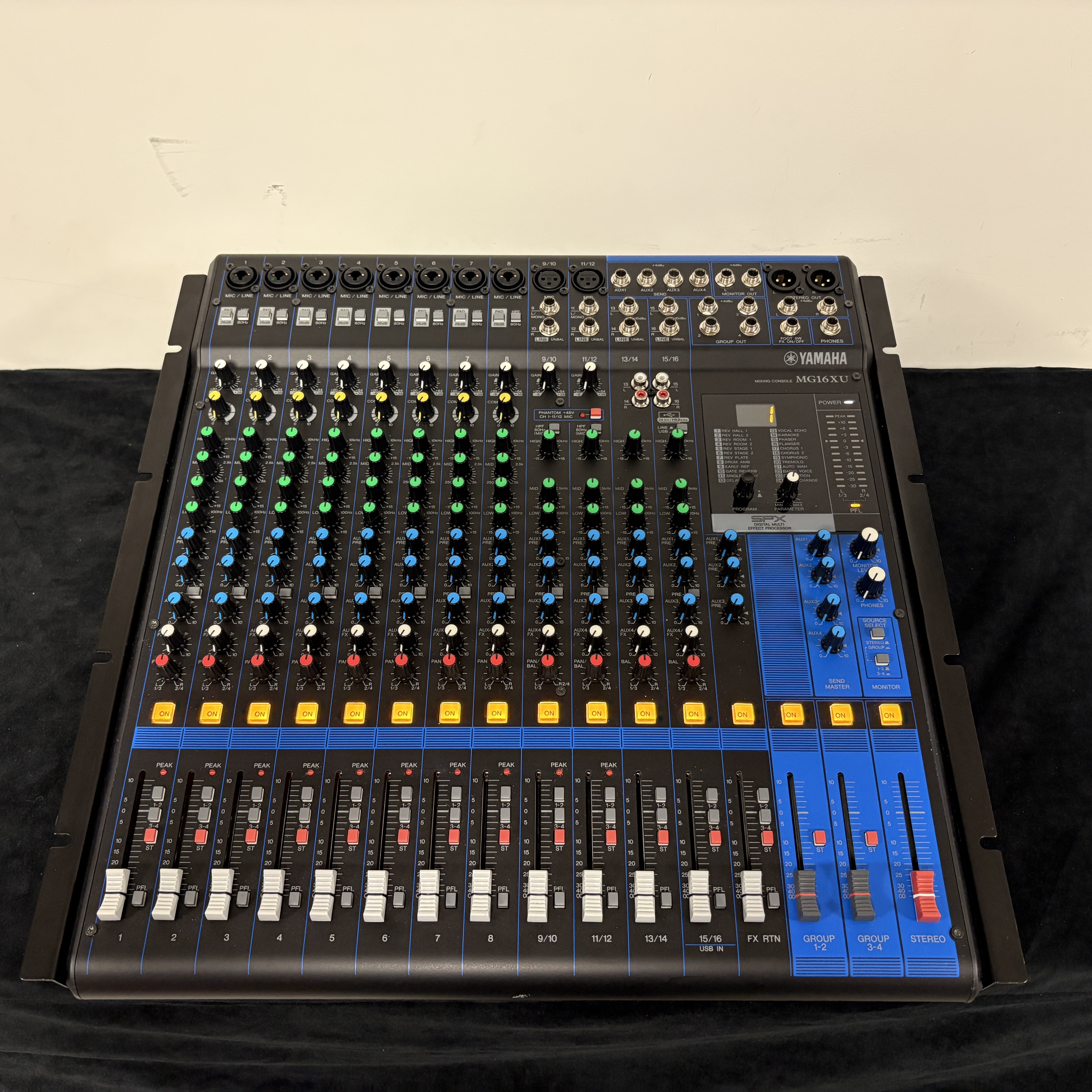 Vends table de mixage Yamaha MG16XU
