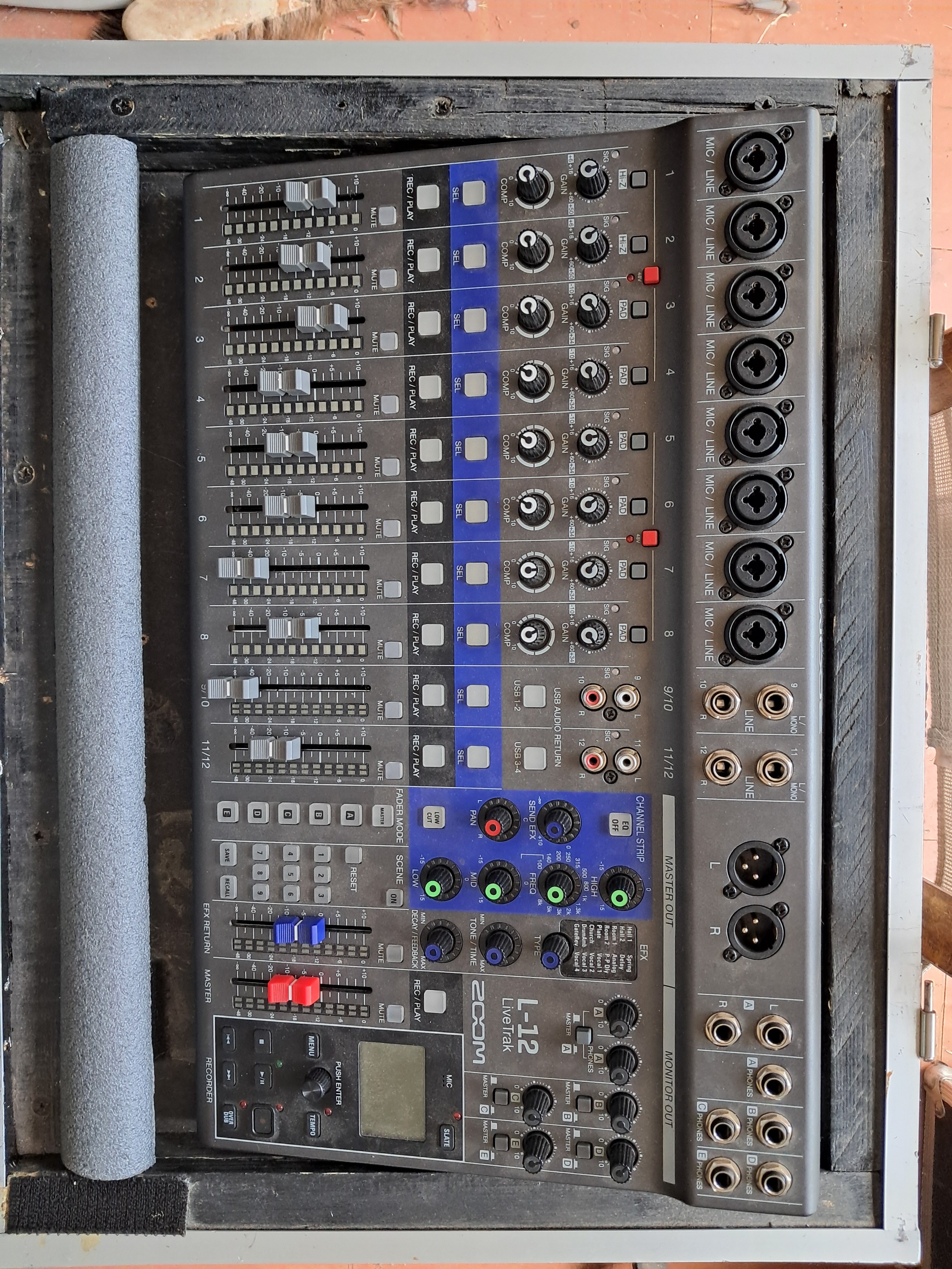 Zoom live track L 12