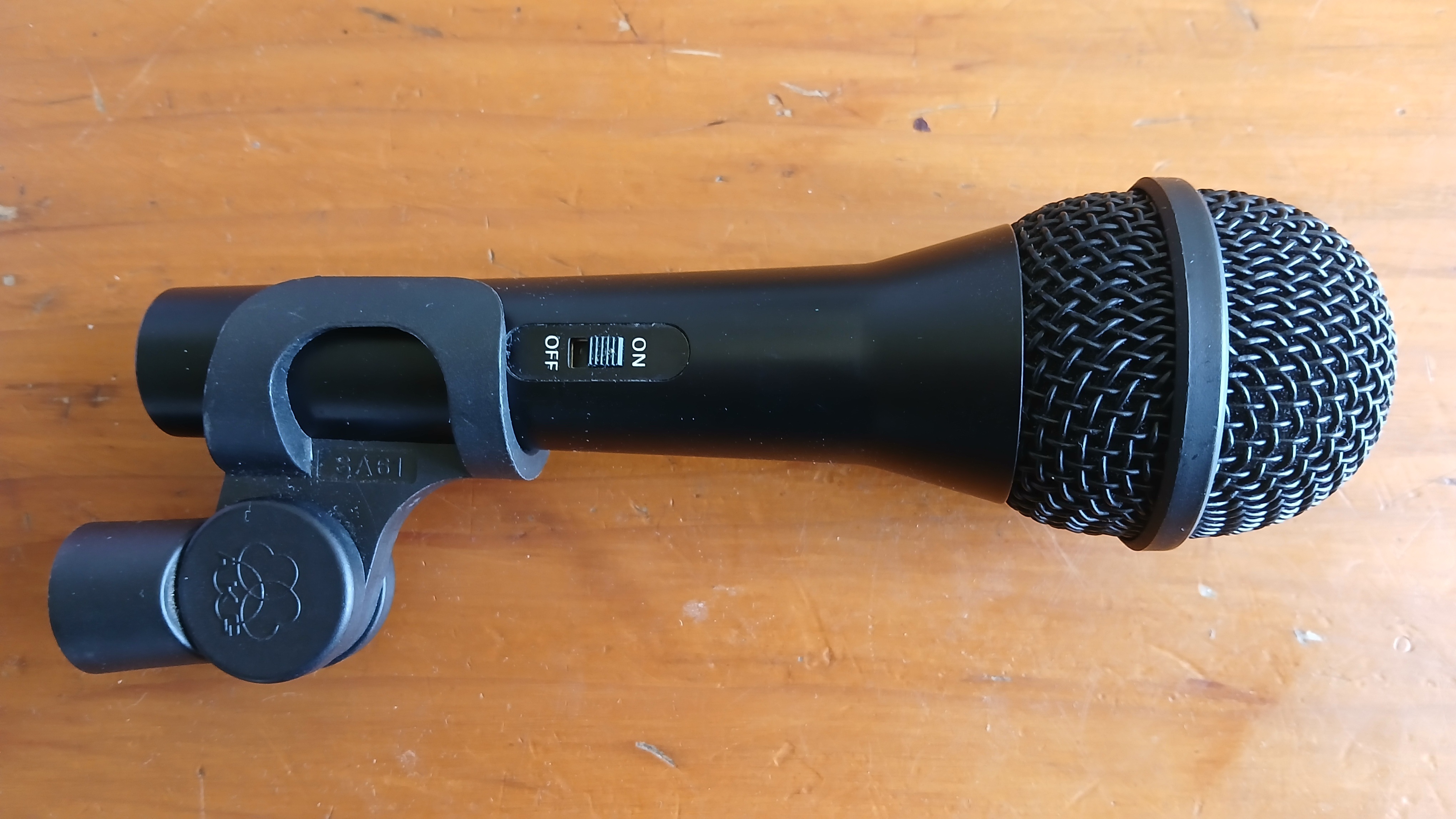 Vends microphone AKG D660 S