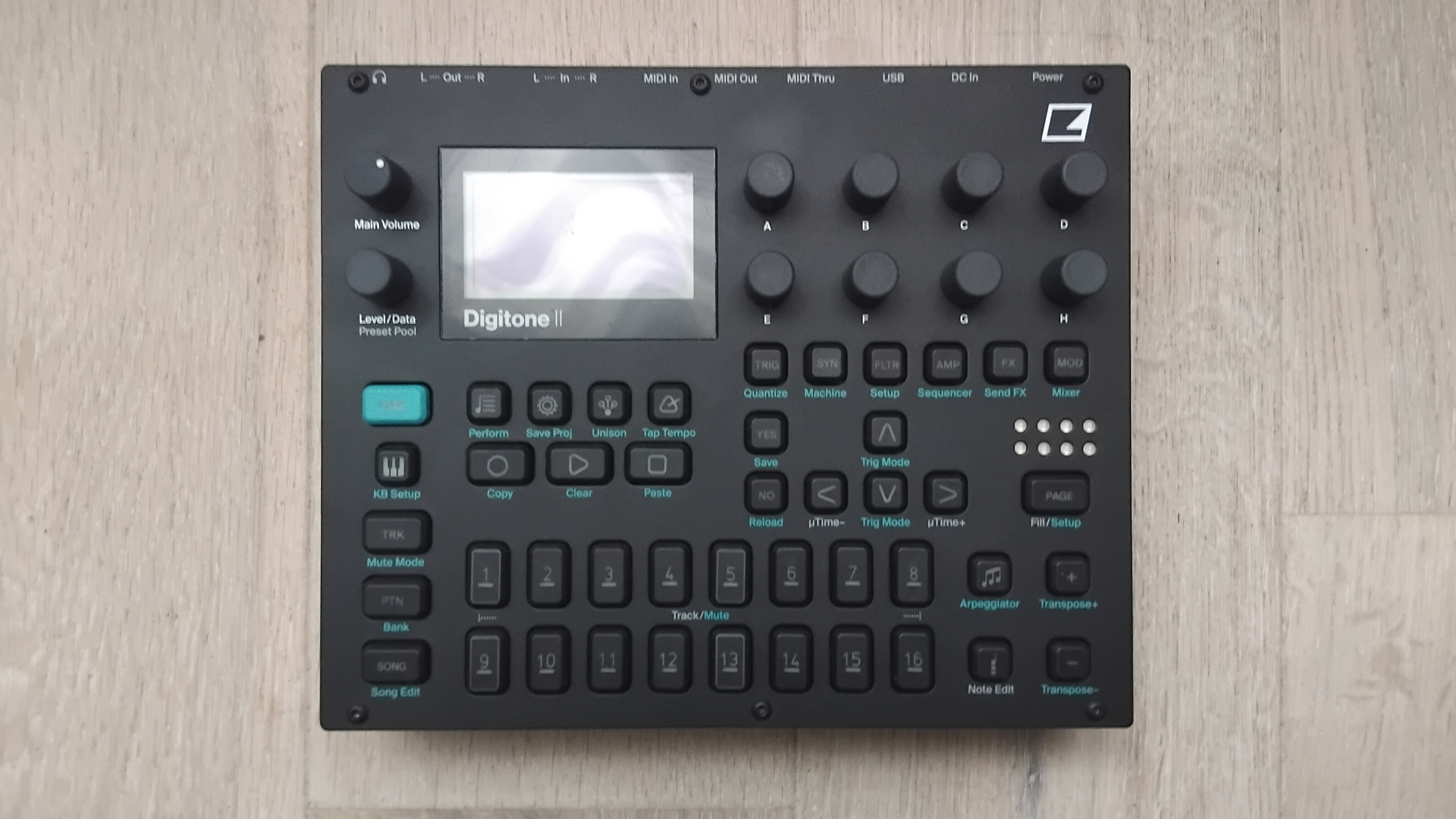 Digitone 2 sous garantie 