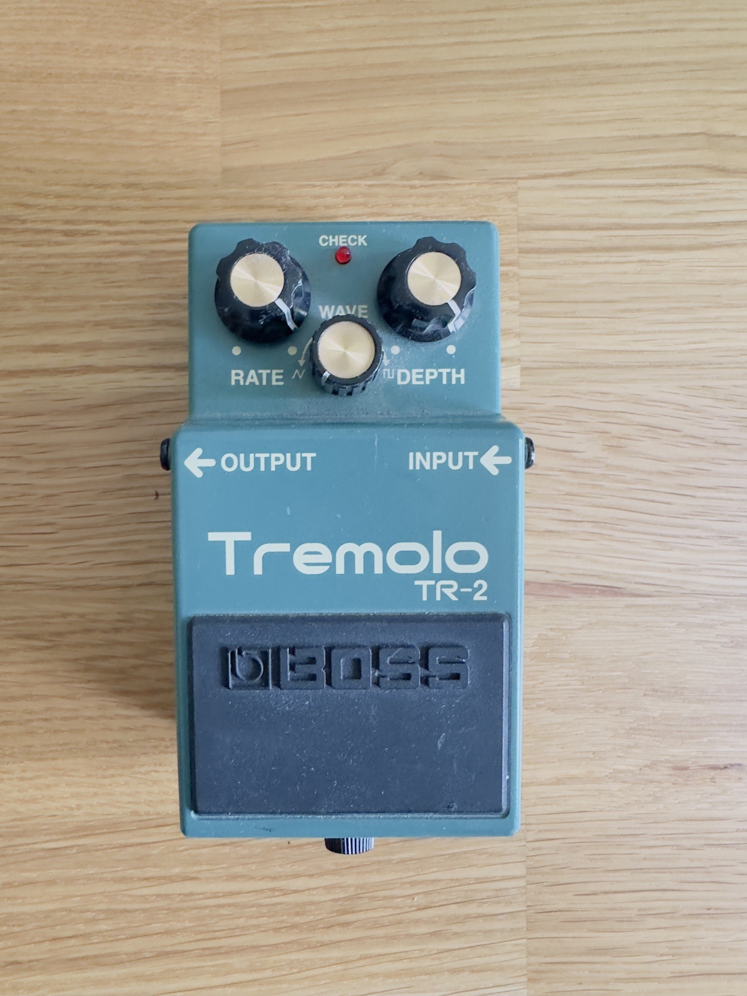 Vends Boss tremolo TR2