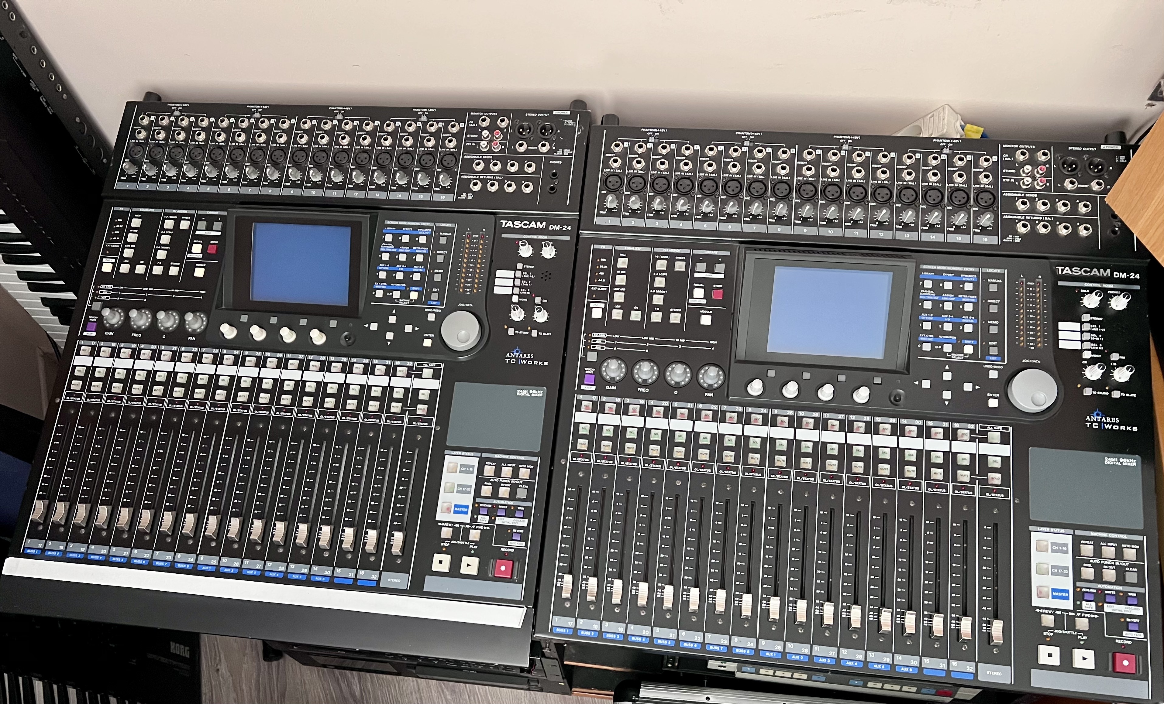 Vends deux consoles Tascam DM24