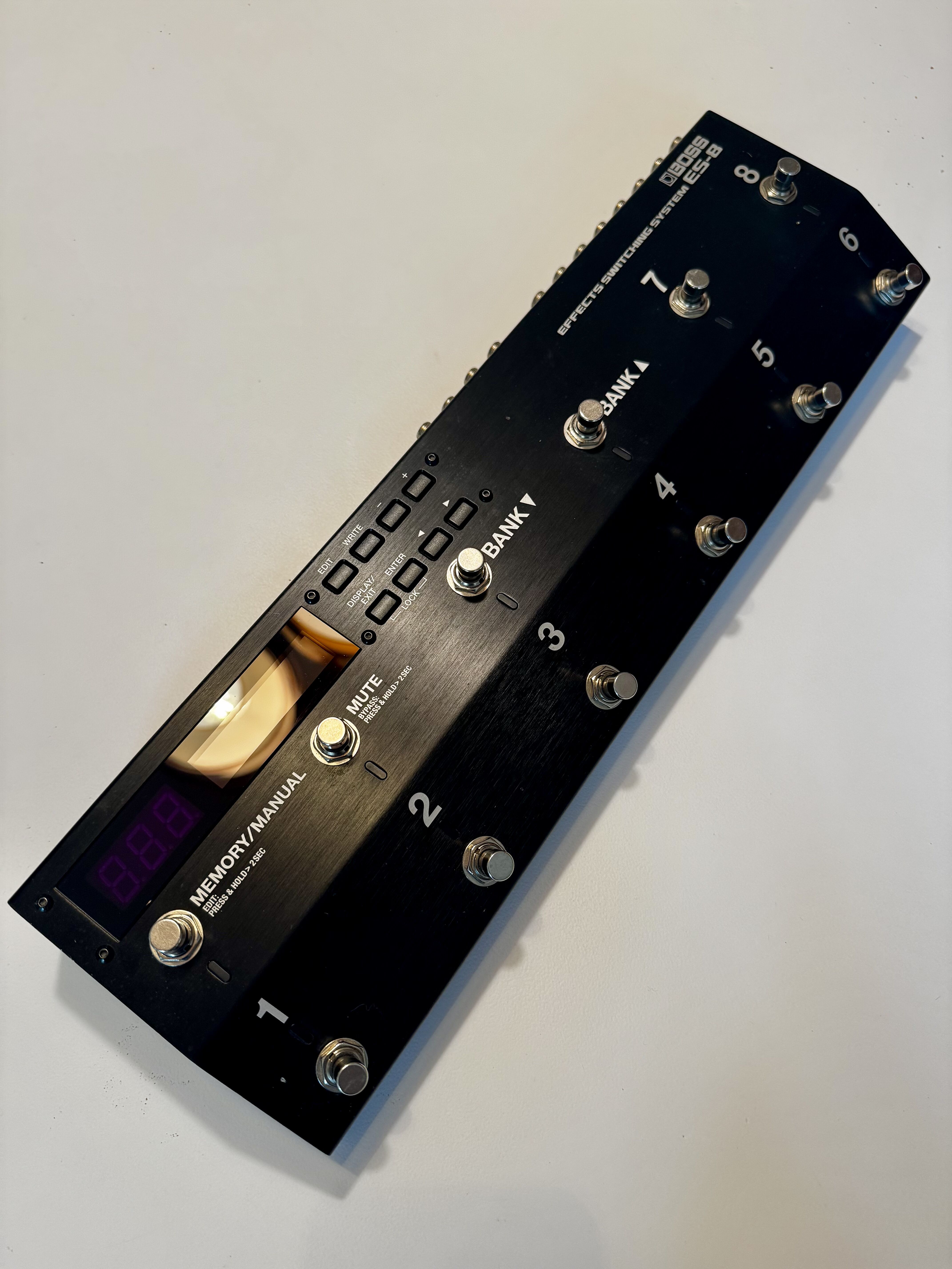 Vends contrôleur d'effets BOSS ES-8