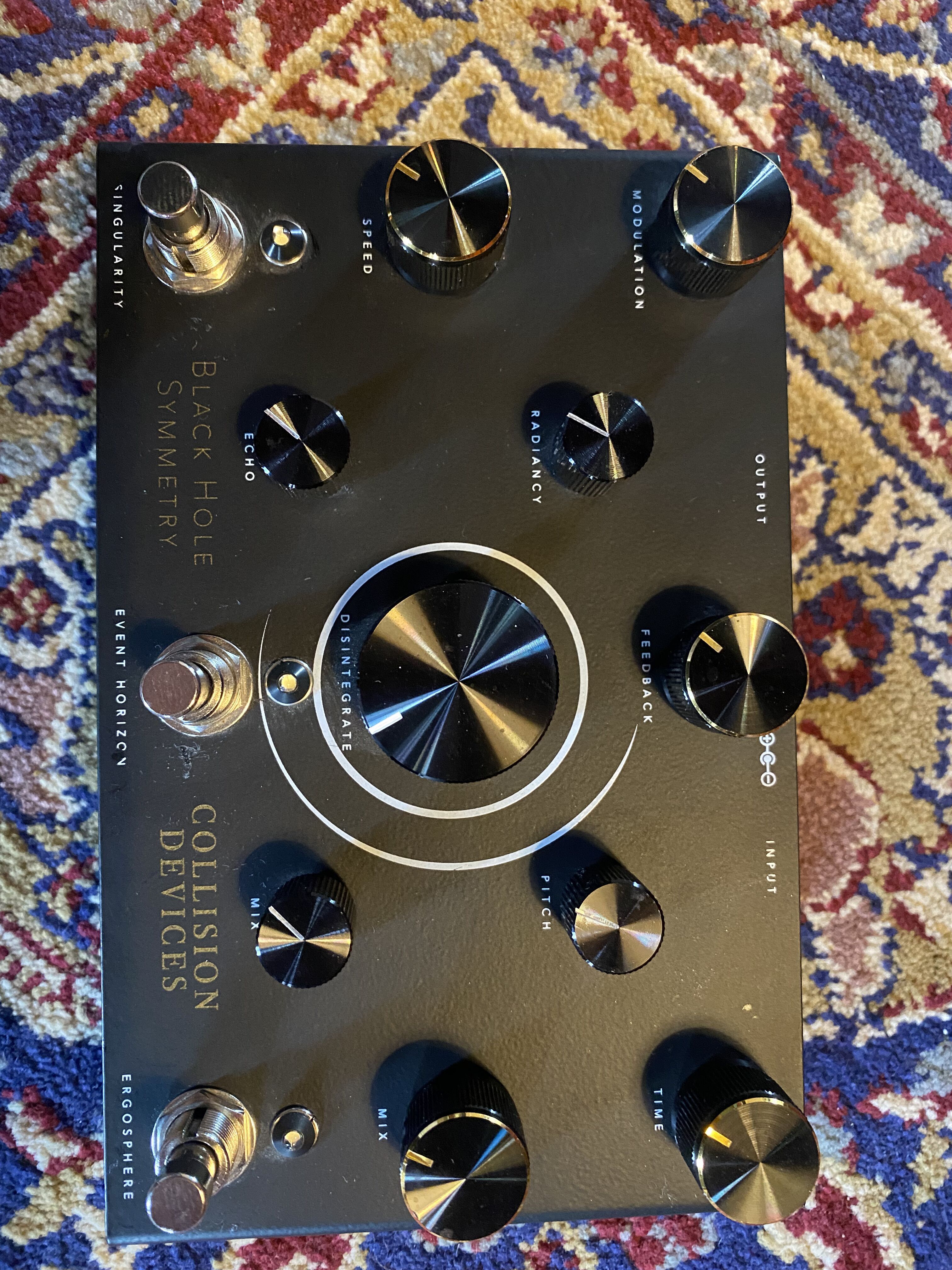 Vends Black Hoel Symmetry, très bon état!