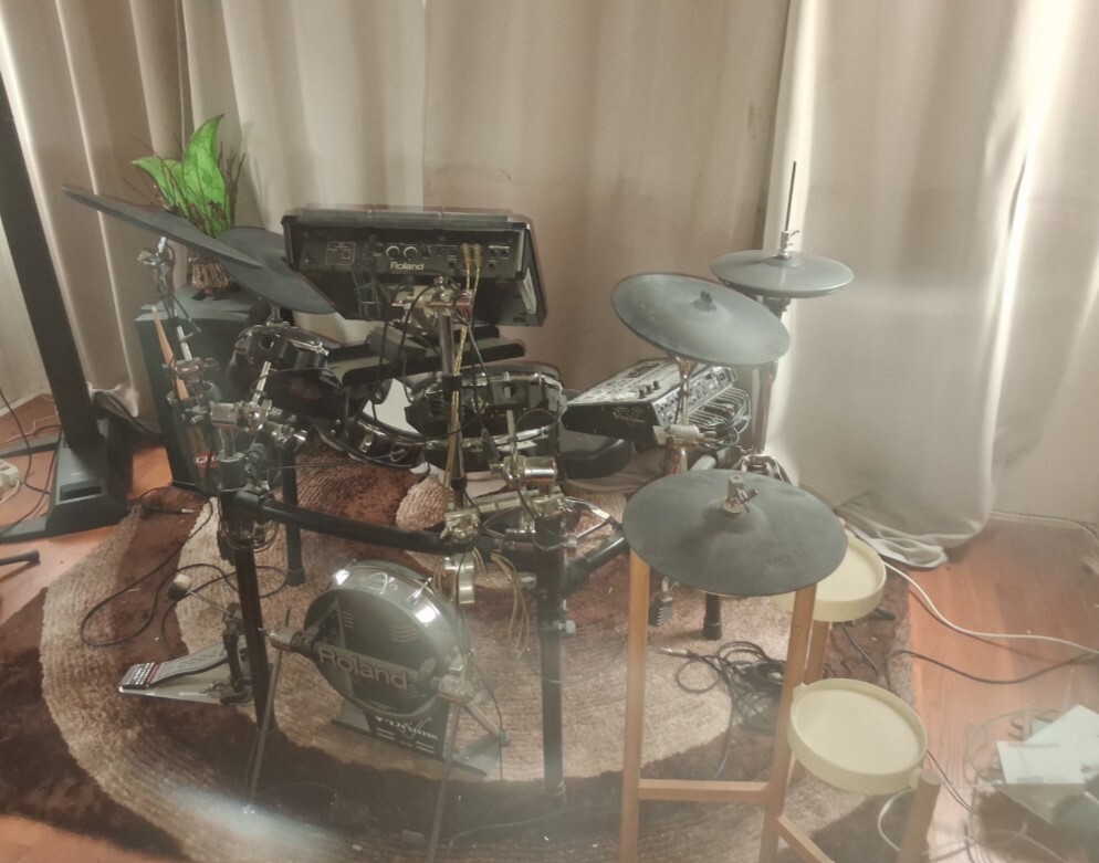 Vends Roland TD-30 excellent etat avec Hit Hat et harware