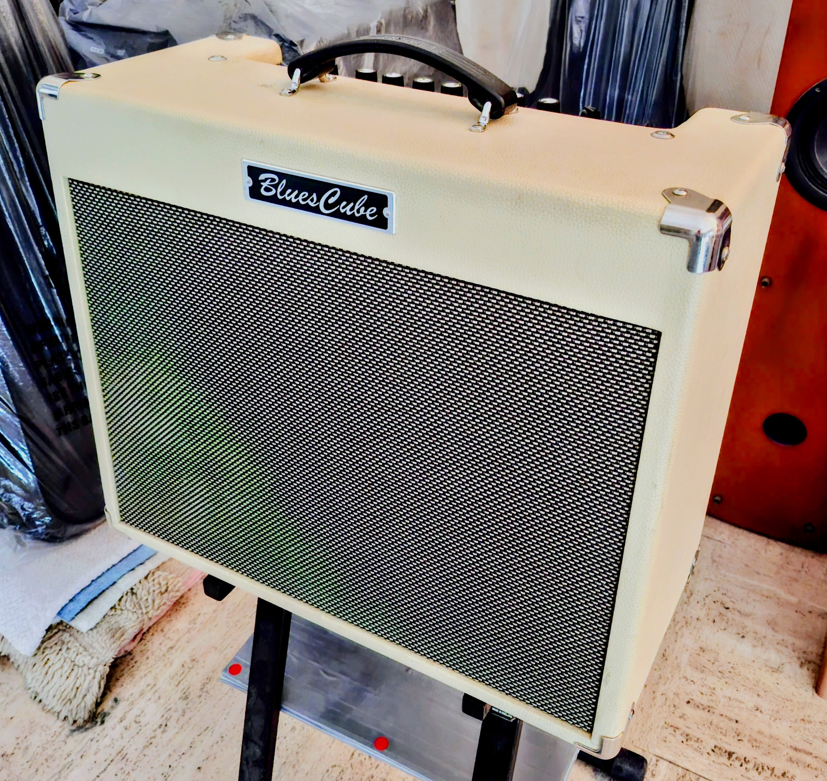 ROLAND BLUES CUBE STAGE 