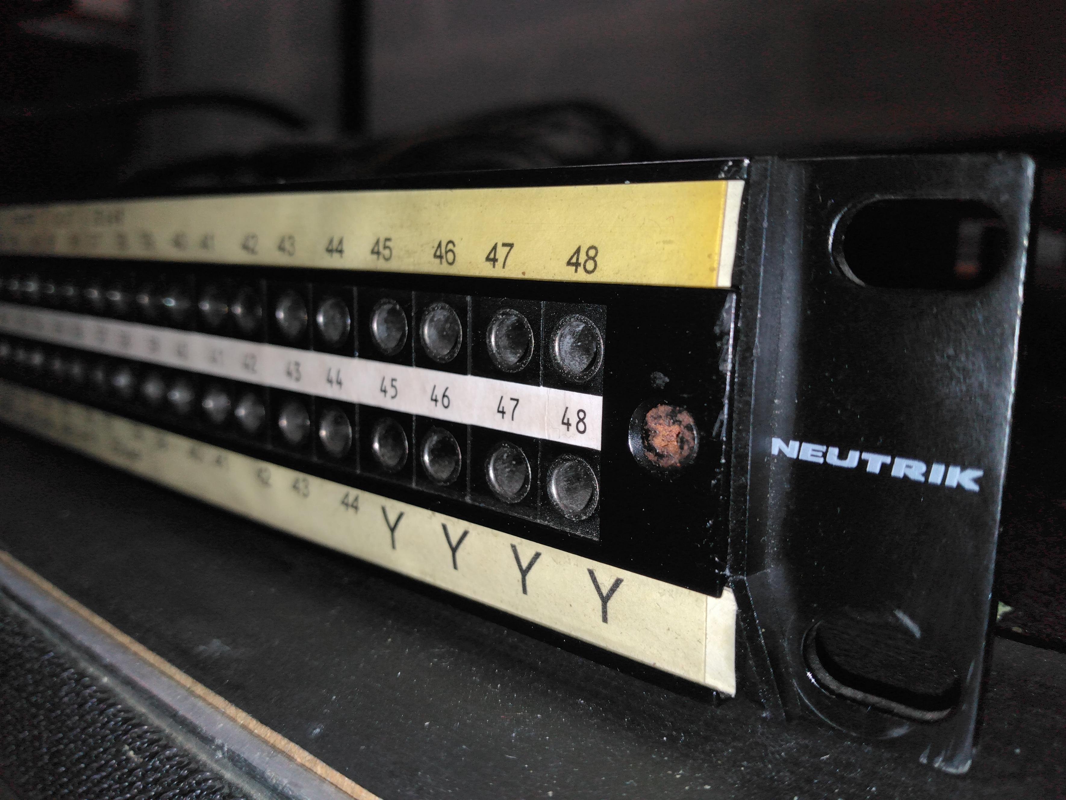 Vends Patchbay Bantam/TT Neutrik NPPA-TT-S + Câblage XLR/JACK - Très Bon Etat