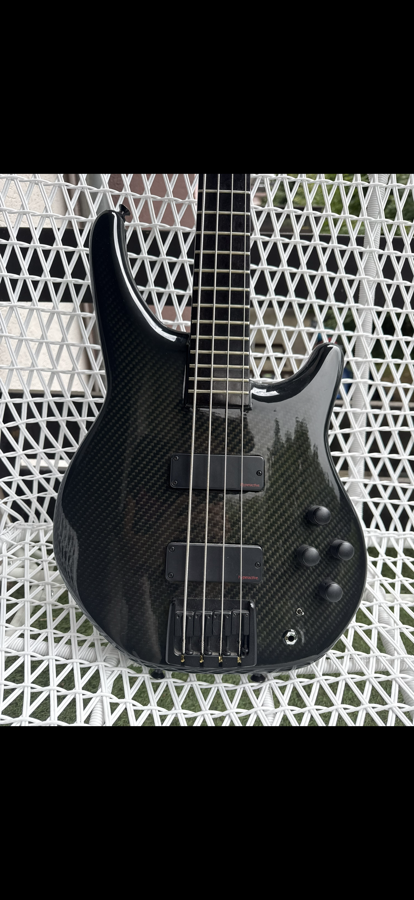 Status Stealth 4 cordes 