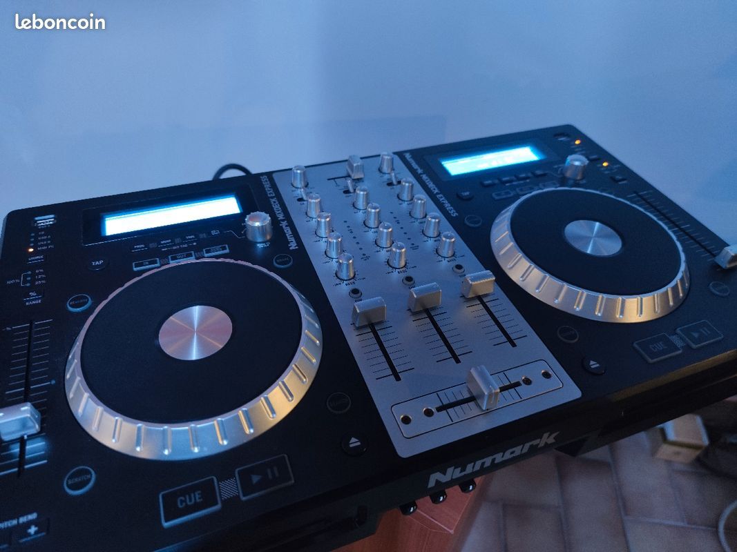Platines Numark Mixdeck Express