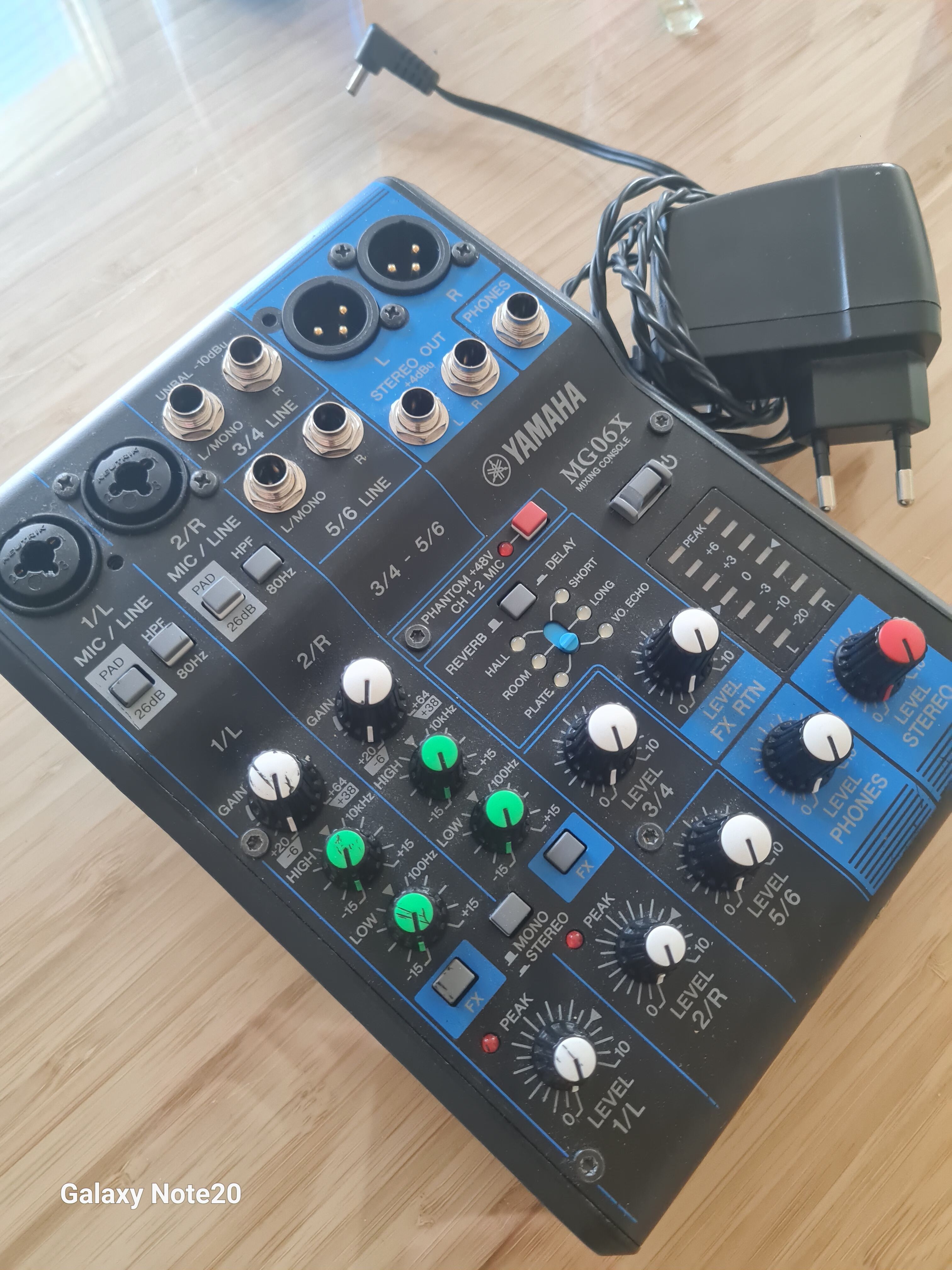 Yamaha MG06X, avec effets !