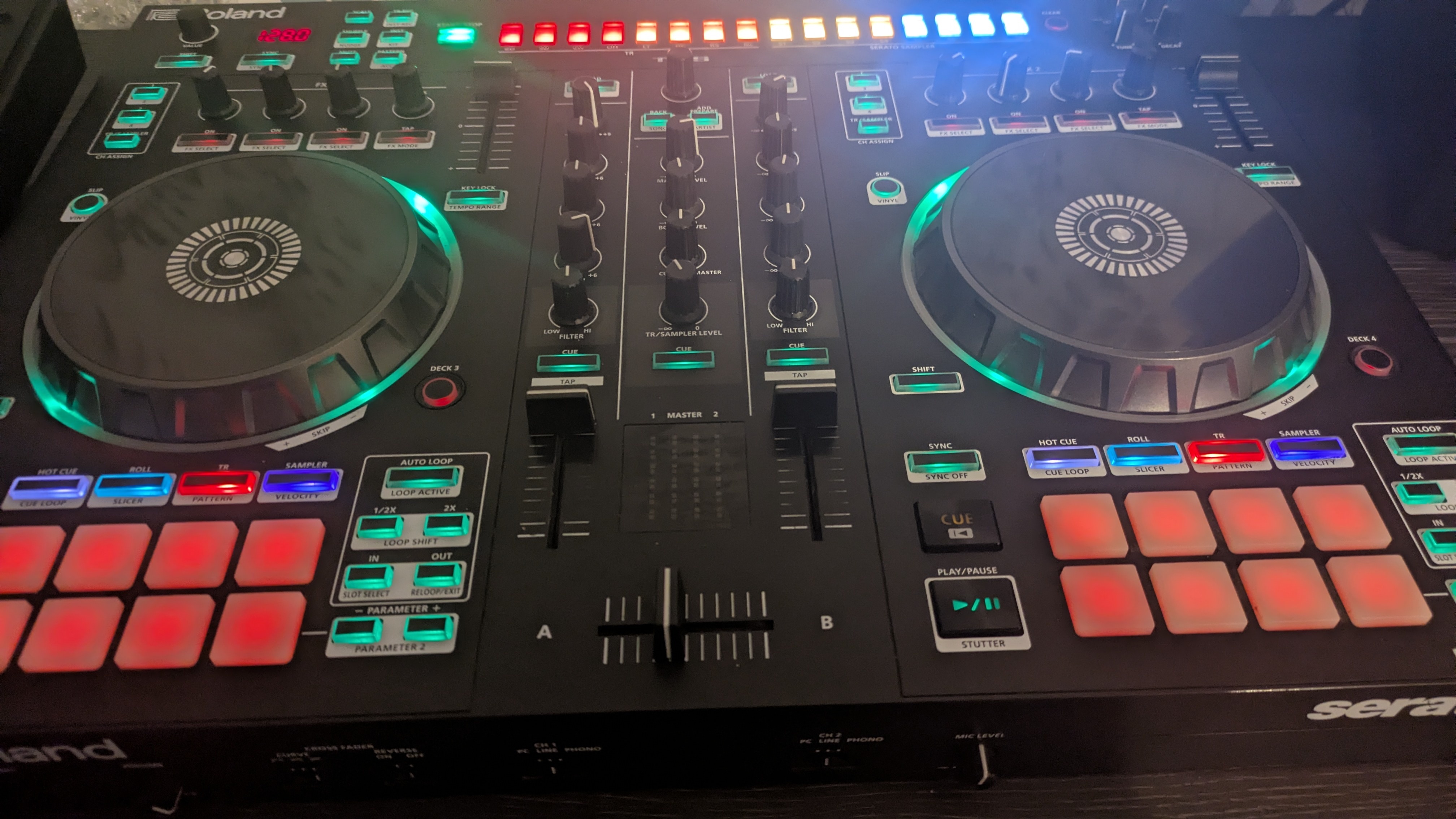 Table de mixage dj controleur Roland DJ-505