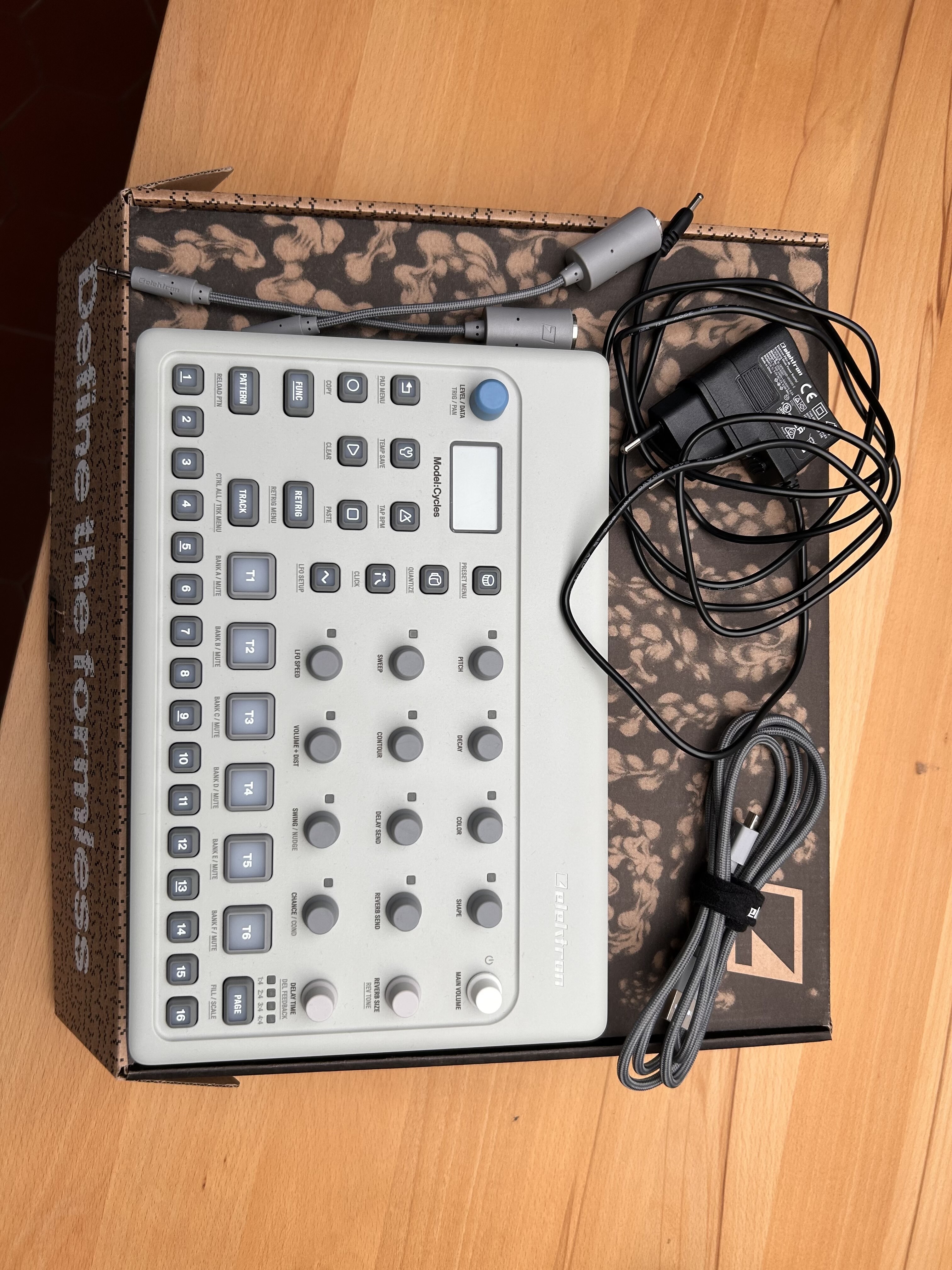 Model:Cycles état neuf