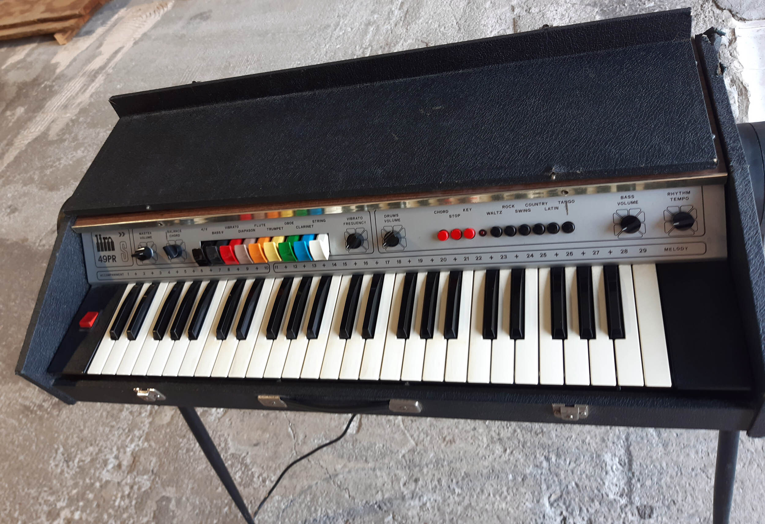 Vends orgue LIRA 49PR S, années 70