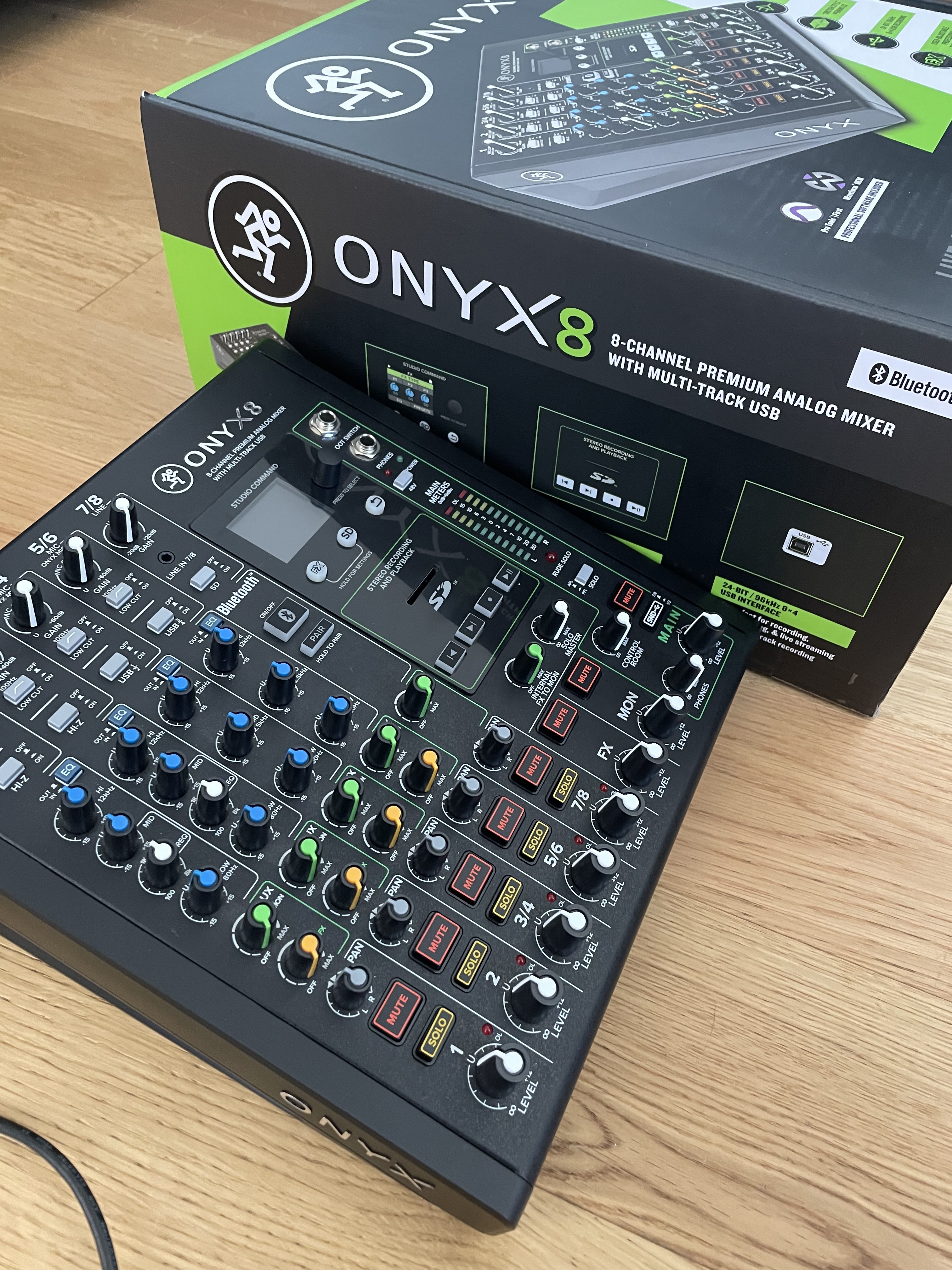 Vends table de mixage / interface Mackie Onyx 8