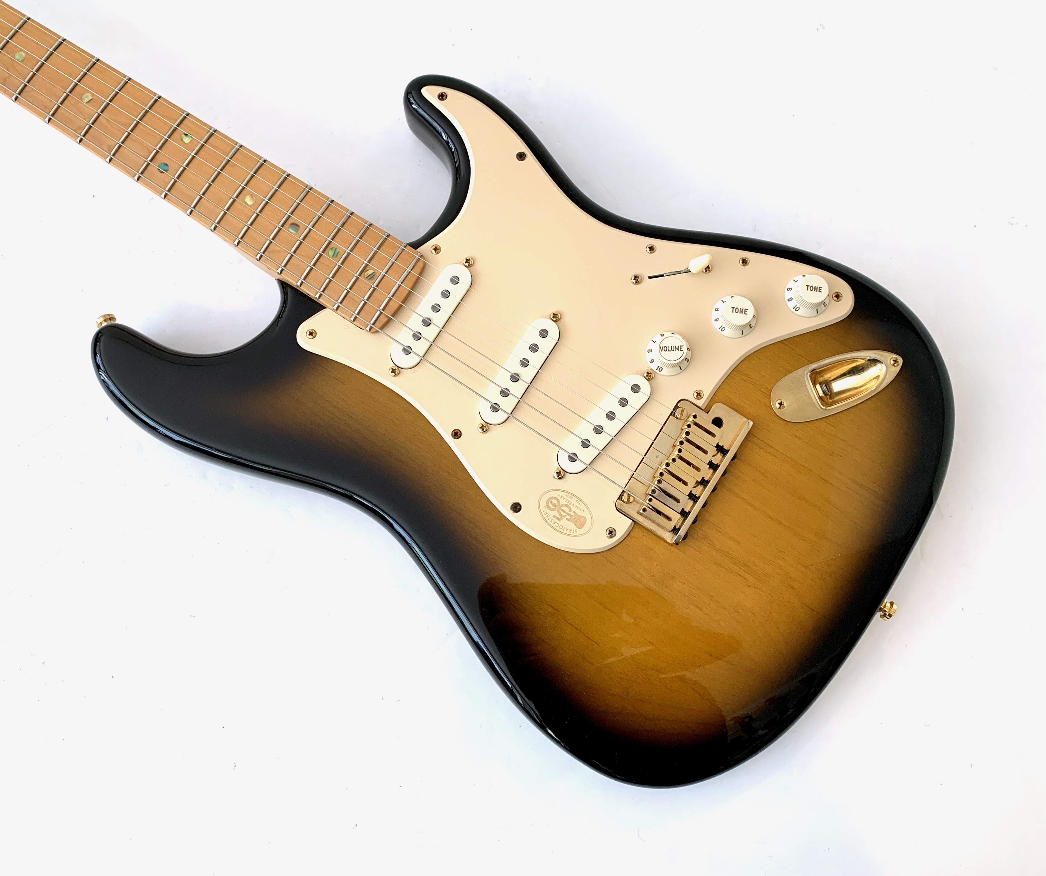 Fender 50th Anniversary American Deluxe Stratocaster (2004) (4403)