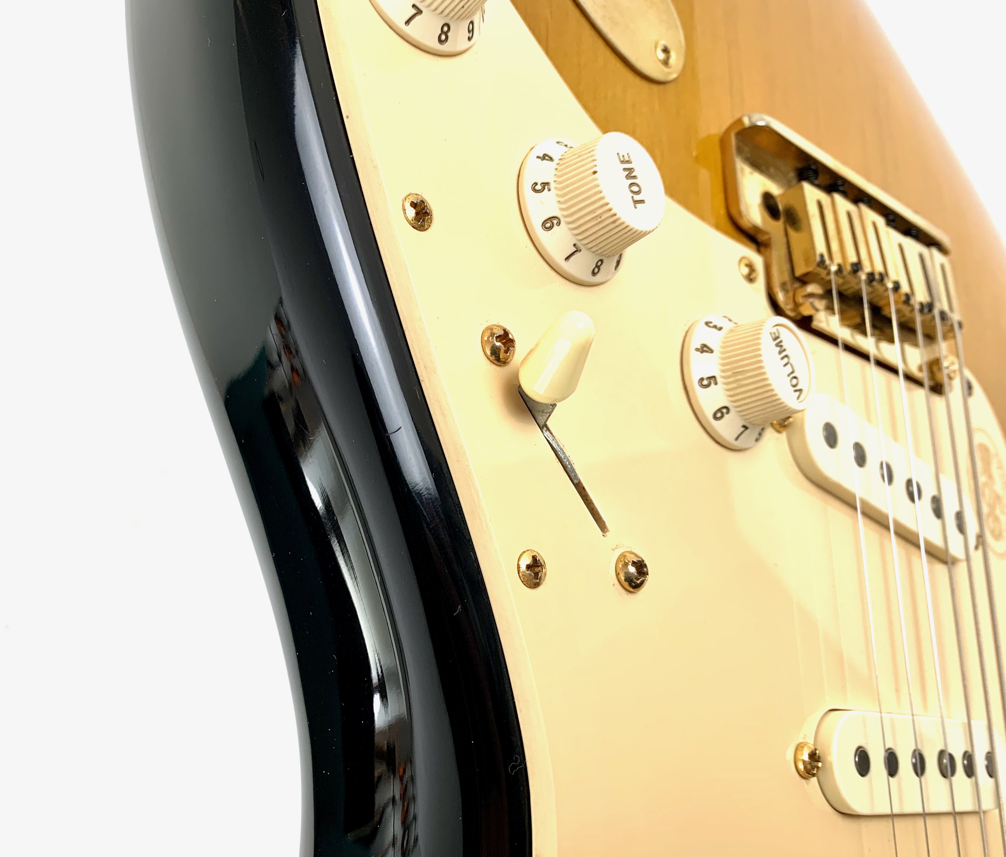 Fender 50th Anniversary American Deluxe Stratocaster (2004) (84989)