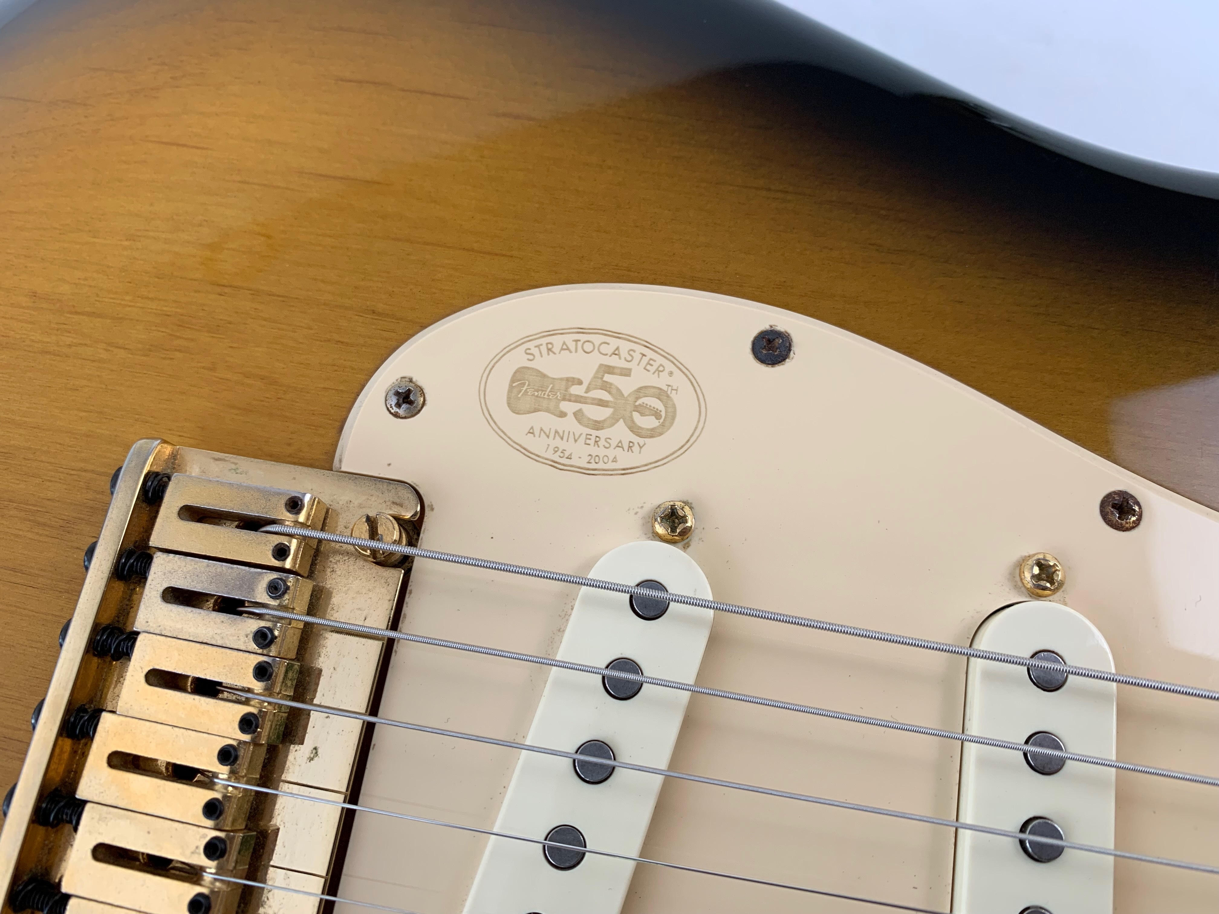 Fender 50th Anniversary American Deluxe Stratocaster (2004) (84680)