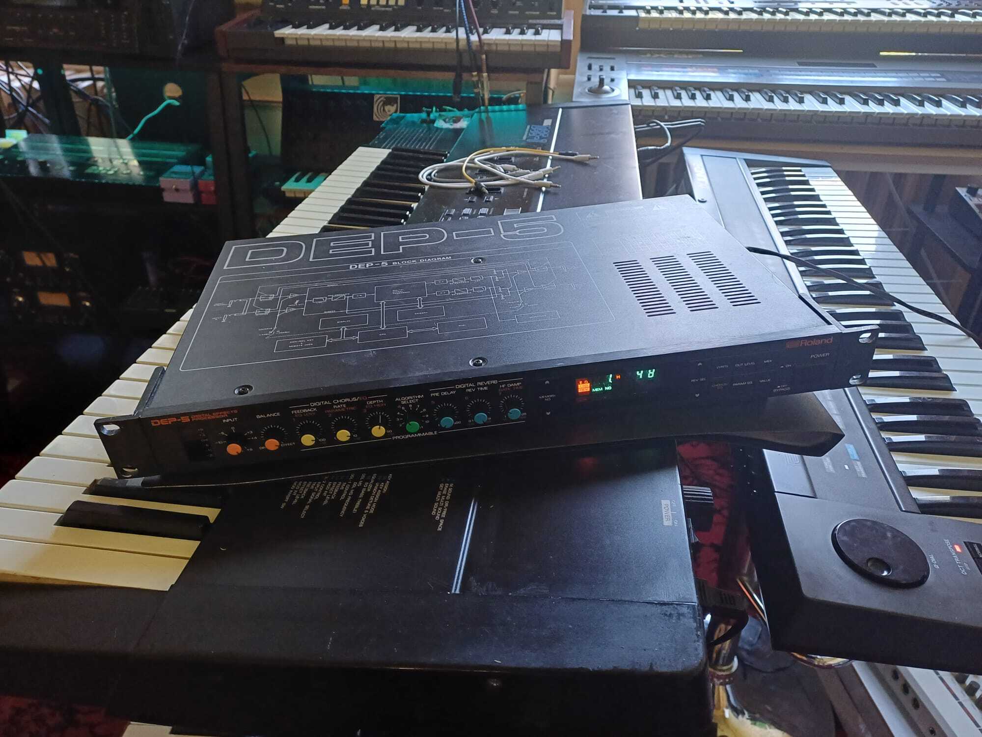 Roland DEP-5 en très bon état