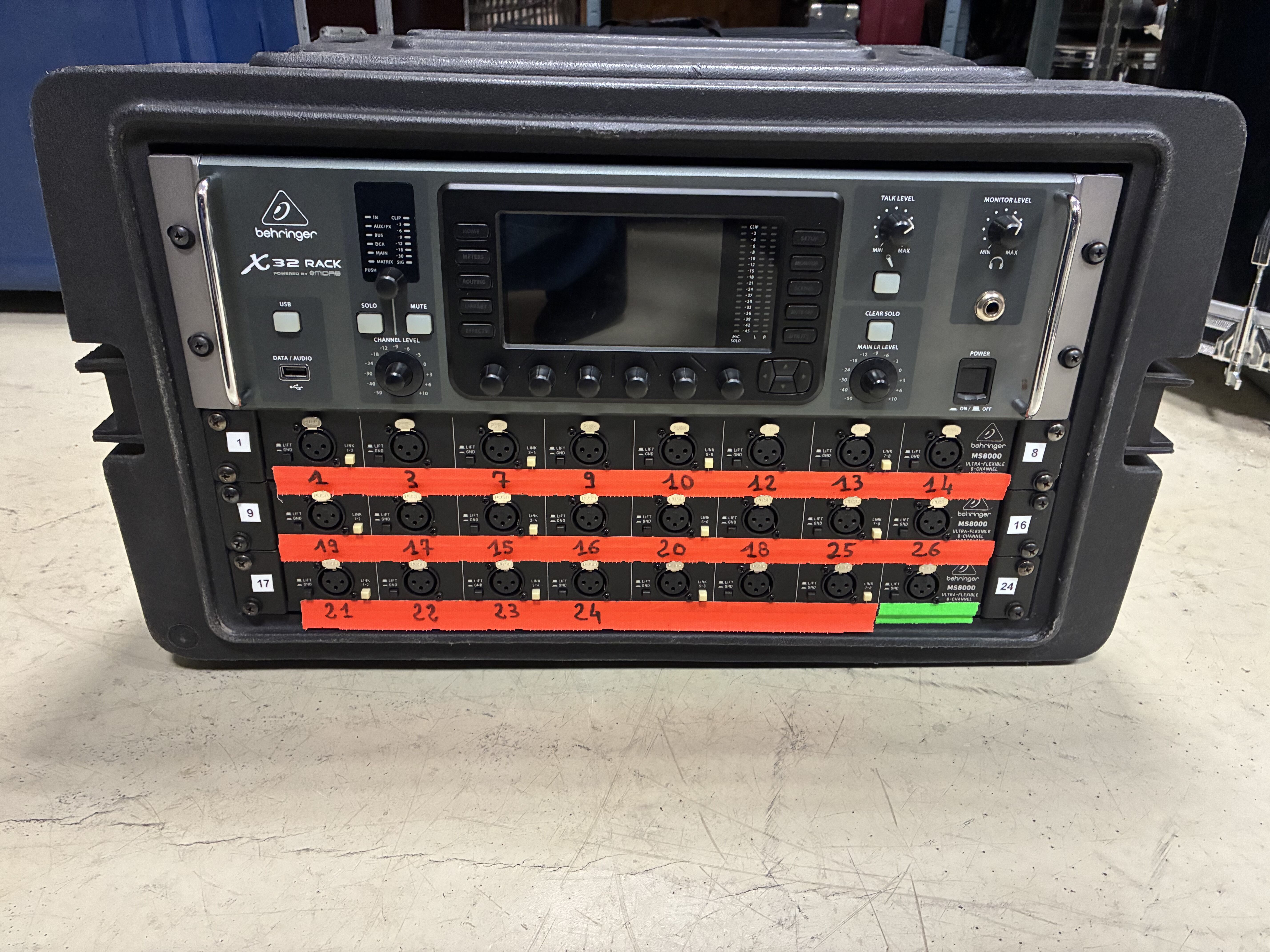 Behringer X32 rack